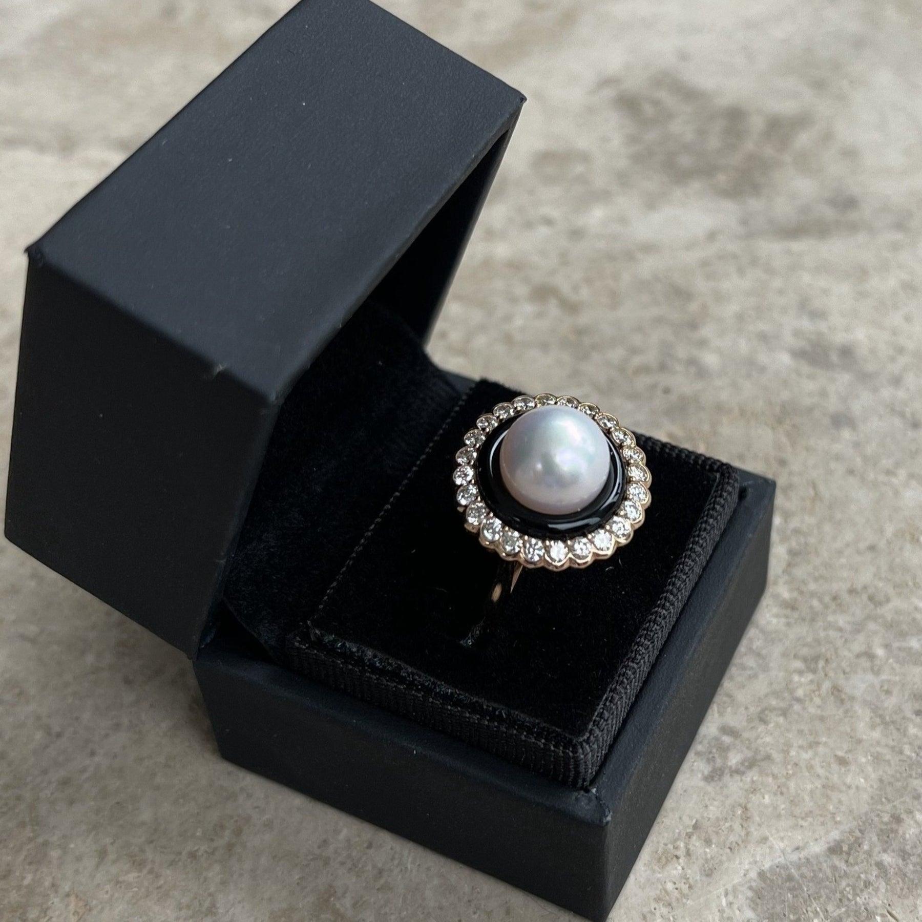 For Sale:  18ct Rose Gold Pearl and Diamond Onyx Ring 7