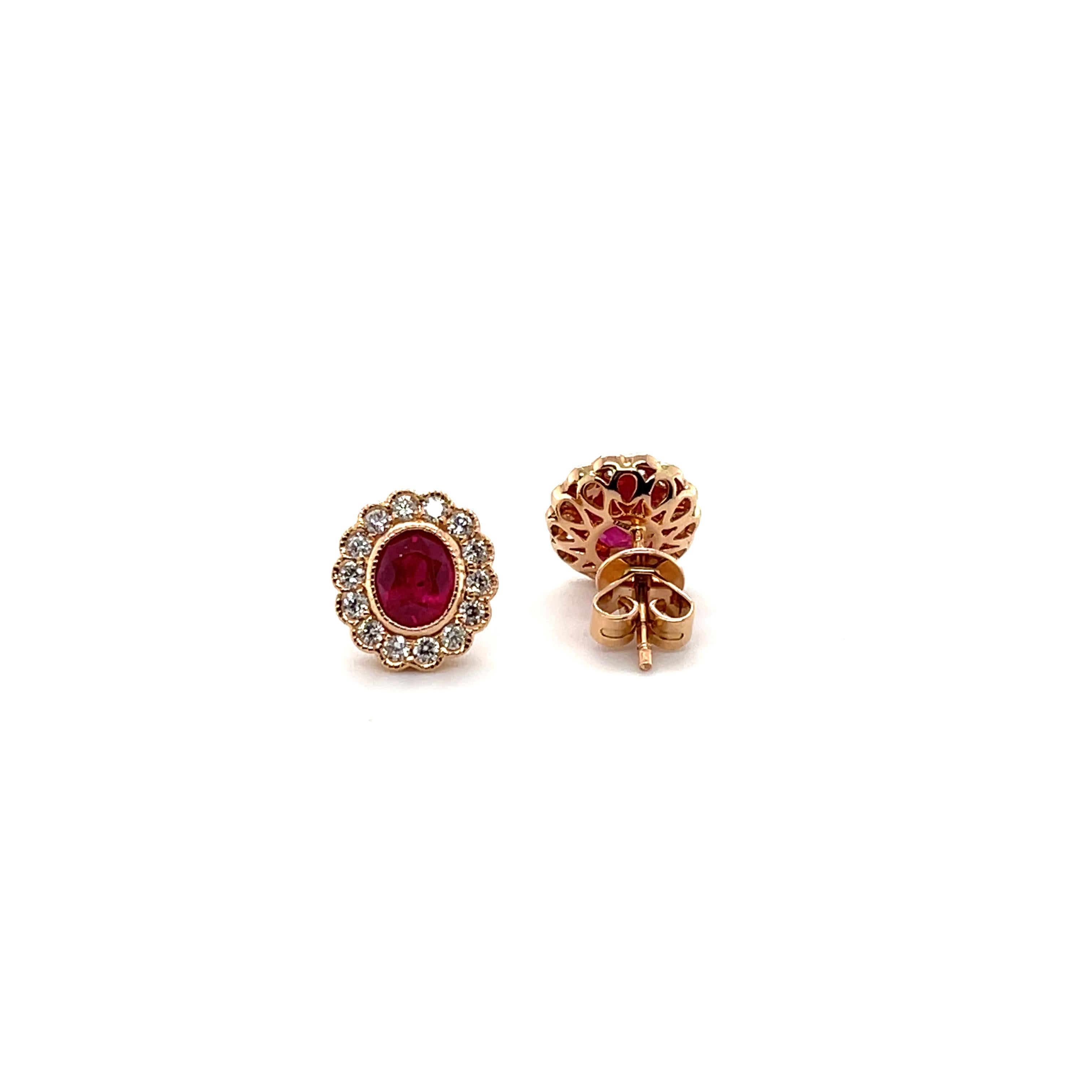 Contemporain Clous d'oreilles en or rose 18 carats, rubis et diamants, bijouterie impériale en vente