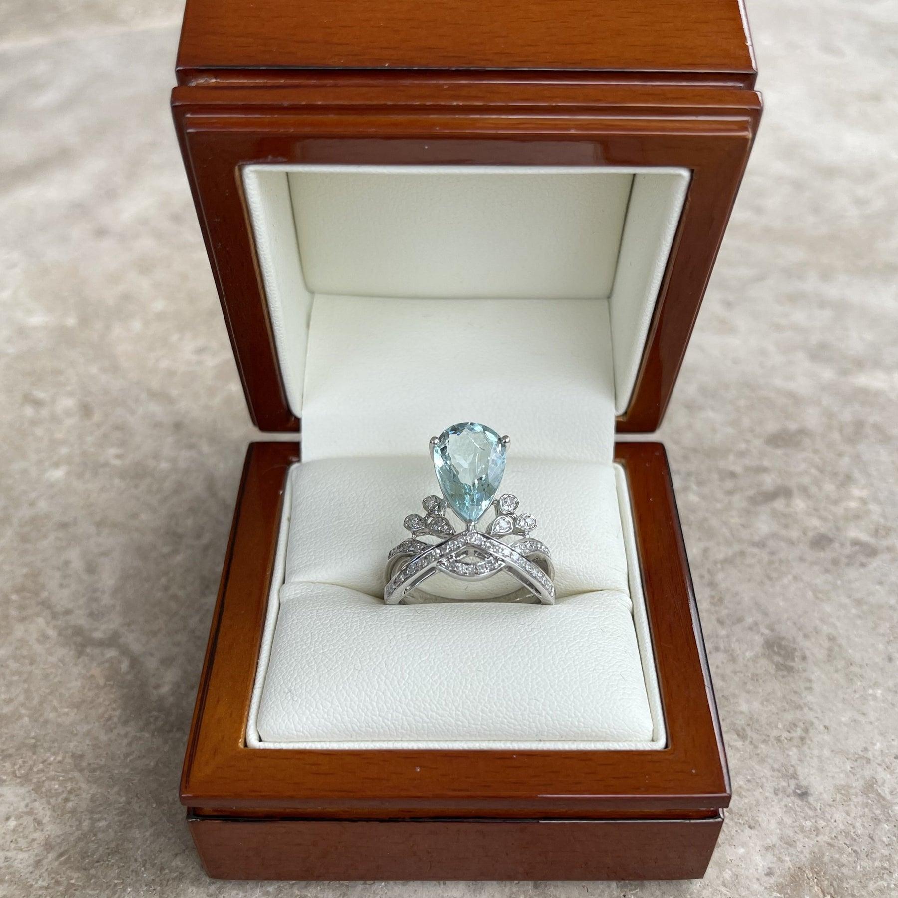 For Sale:  18ct White Gold Aquamarine and Diamond Ring 7