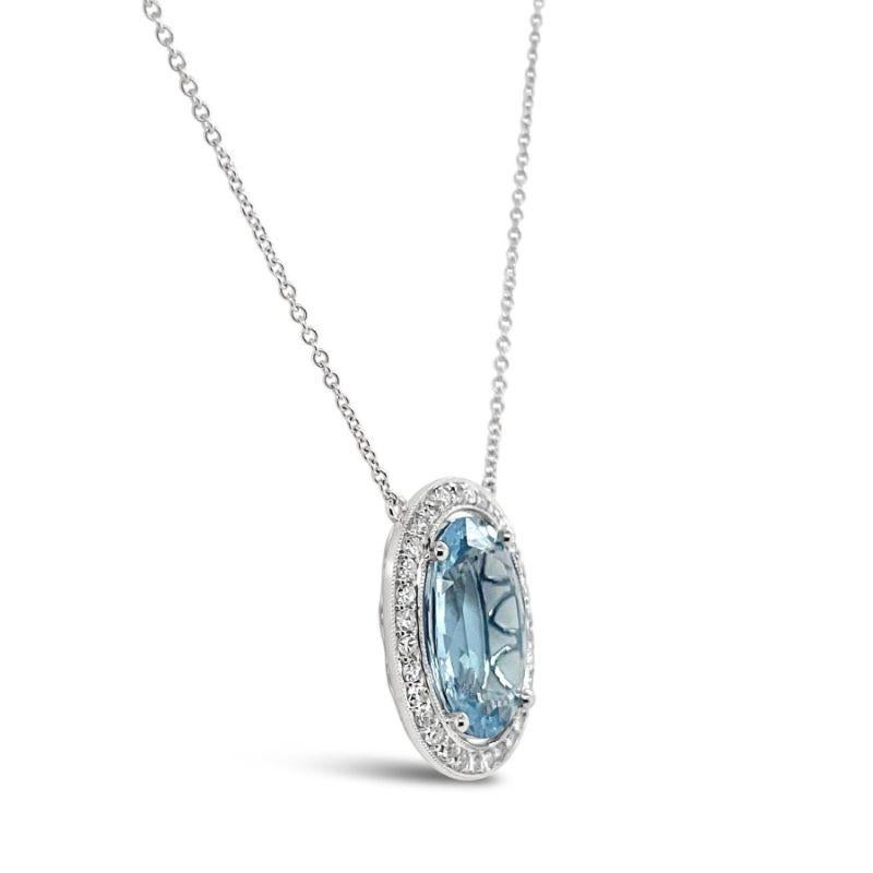 Contemporary 18ct White Gold Aquamarine Oval Pendant and Necklace For Sale