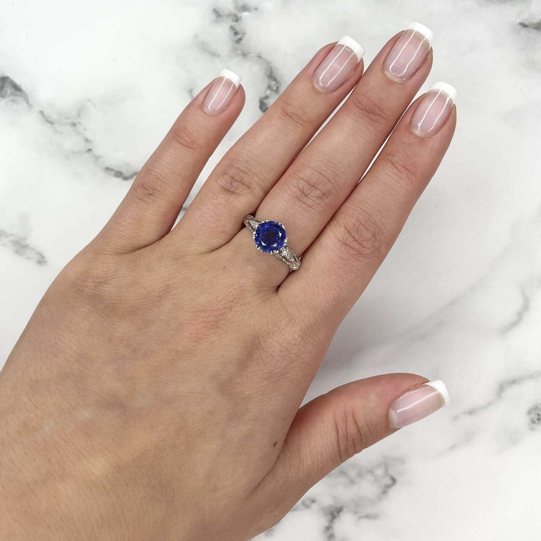 For Sale:  18ct White Gold Art Deco Style Tanzanite and Diamond Ring 5