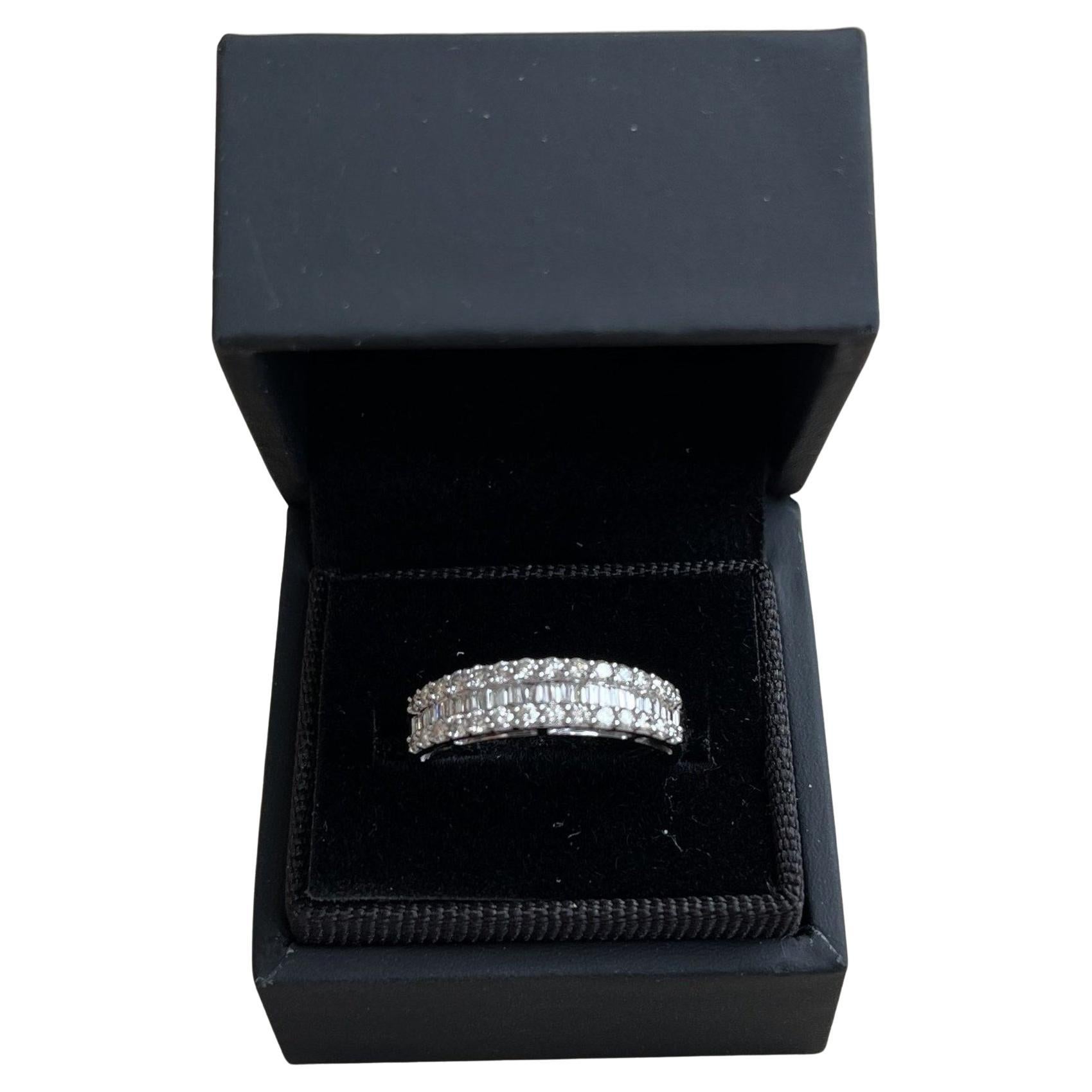 For Sale:  18ct White Gold Ring with 0.15ct and 0.32ct Diamonds 2