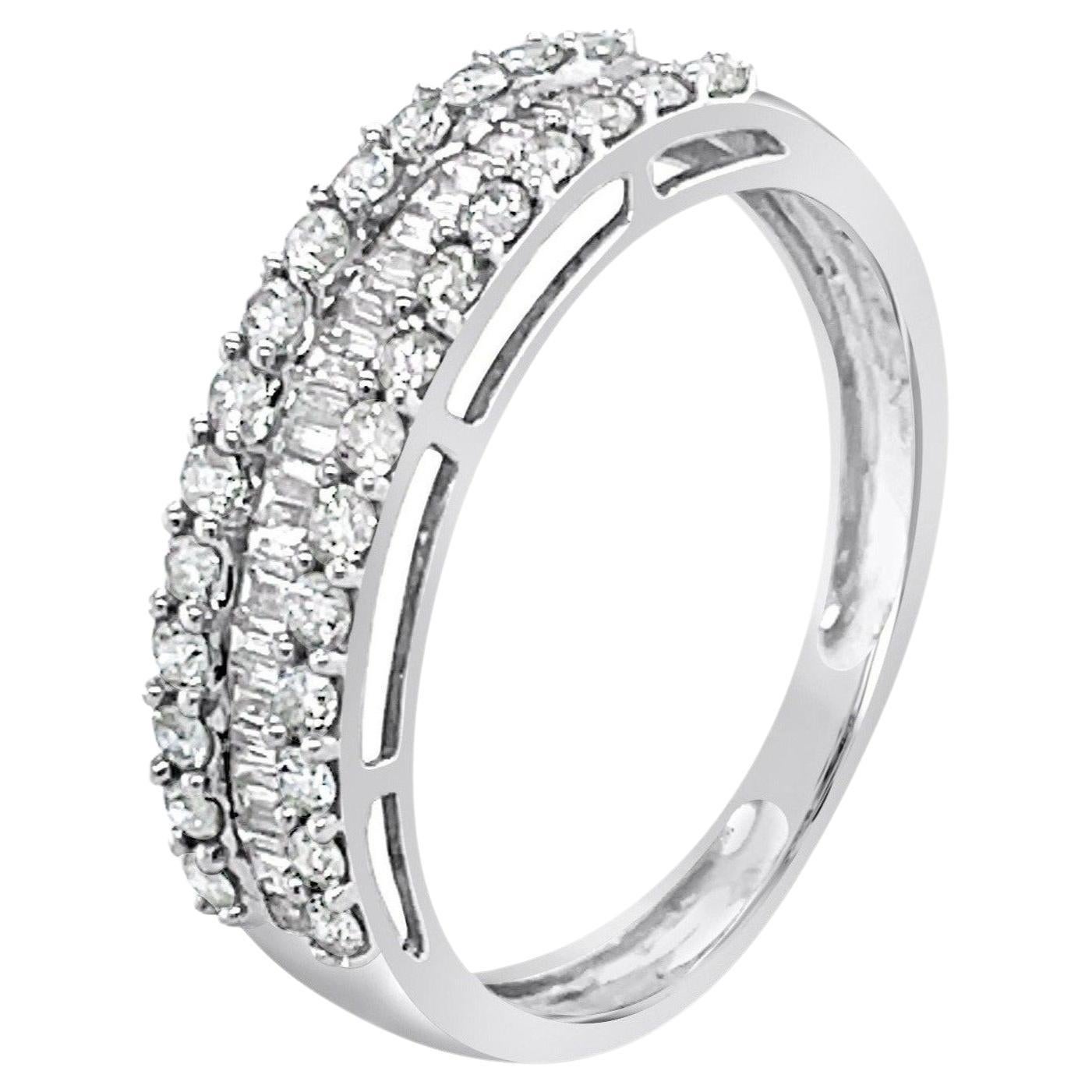 For Sale:  18ct White Gold Ring with 0.15ct and 0.32ct Diamonds 6