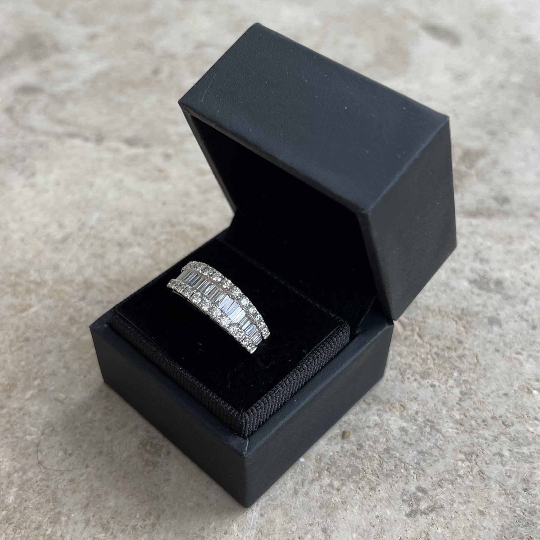 For Sale:  18ct White Gold Ring with 0.51ct and 0.25ct Diamonds 5