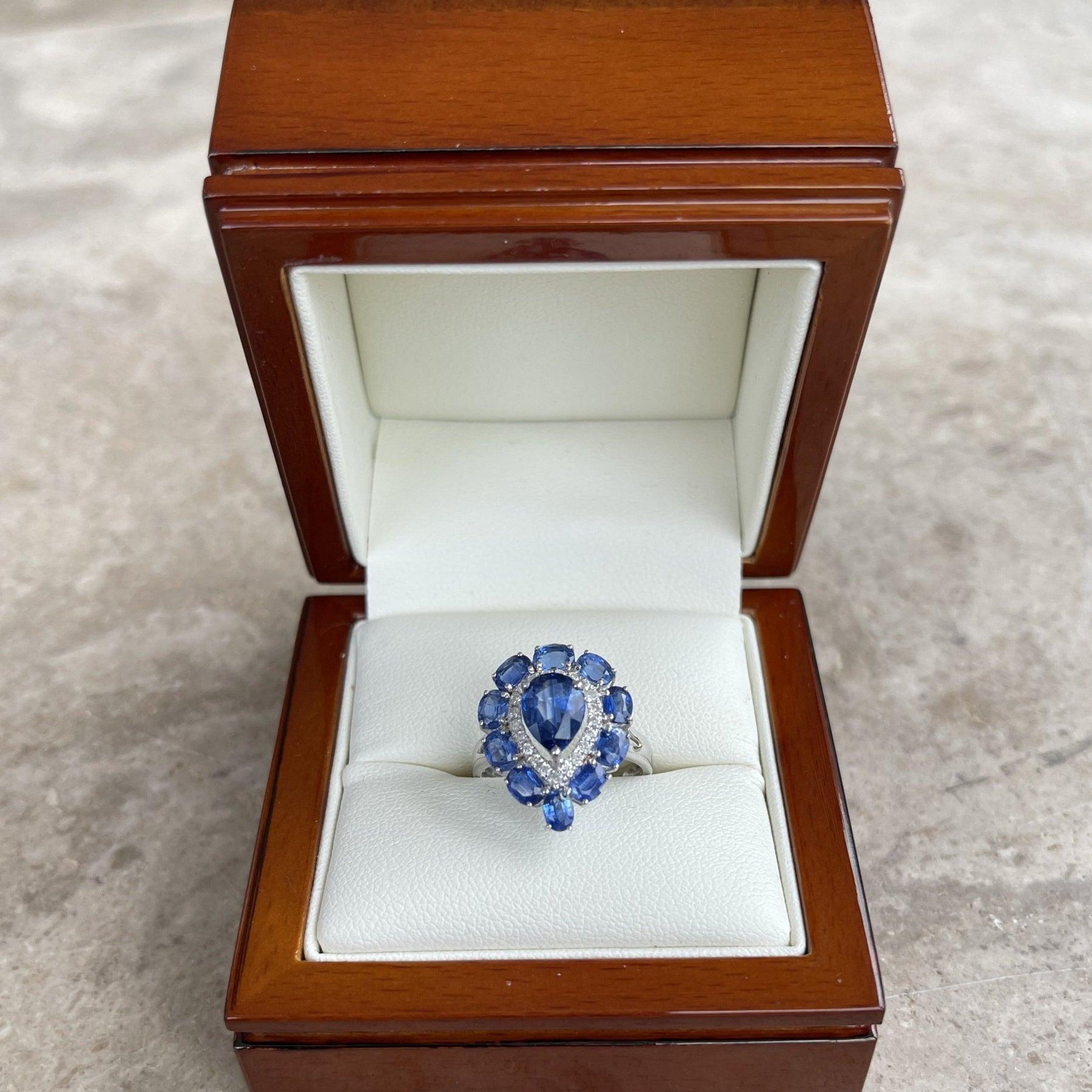 For Sale:  18ct White Gold Ring with 1.48ct Kyanite and Diamond 7