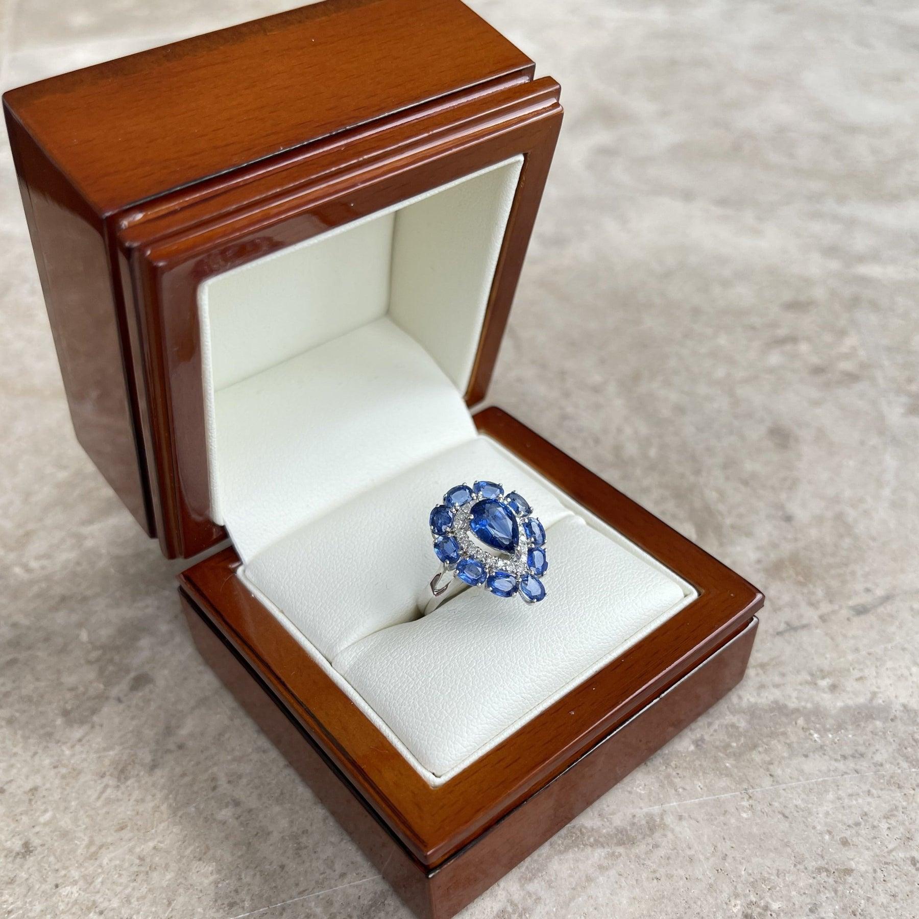 For Sale:  18ct White Gold Ring with 1.48ct Kyanite and Diamond 9