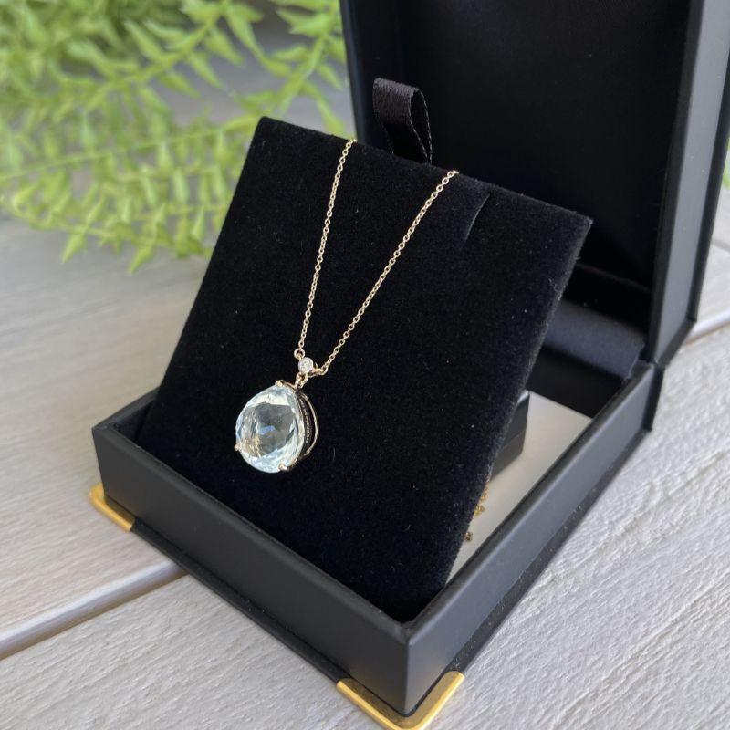 Women's 18ct Yellow Gold Aquamarine and Diamond Necklace For Sale