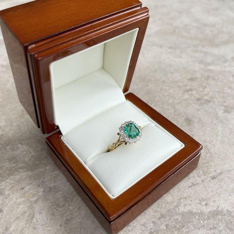 Im Angebot: Imperial Jewels 18 Karat Gelbgold Kolumbianischer Smaragd und Diamantring () 8