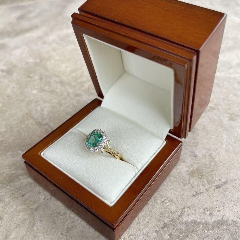 Im Angebot: Imperial Jewels 18 Karat Gelbgold Kolumbianischer Smaragd und Diamantring () 9