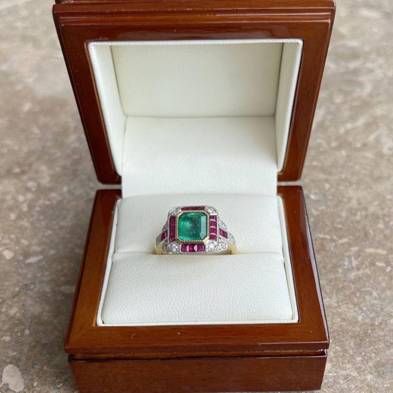 For Sale:  Imperial Jewels 18ct Yellow Gold Colombian Emerald and Ruby Ring 7