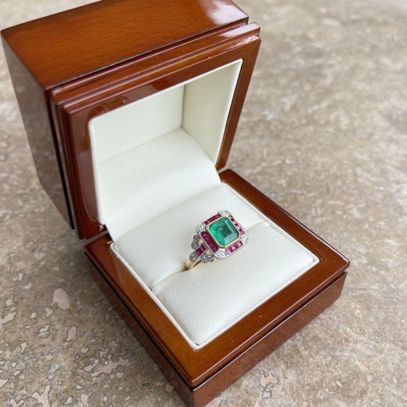 For Sale:  Imperial Jewels 18ct Yellow Gold Colombian Emerald and Ruby Ring 9
