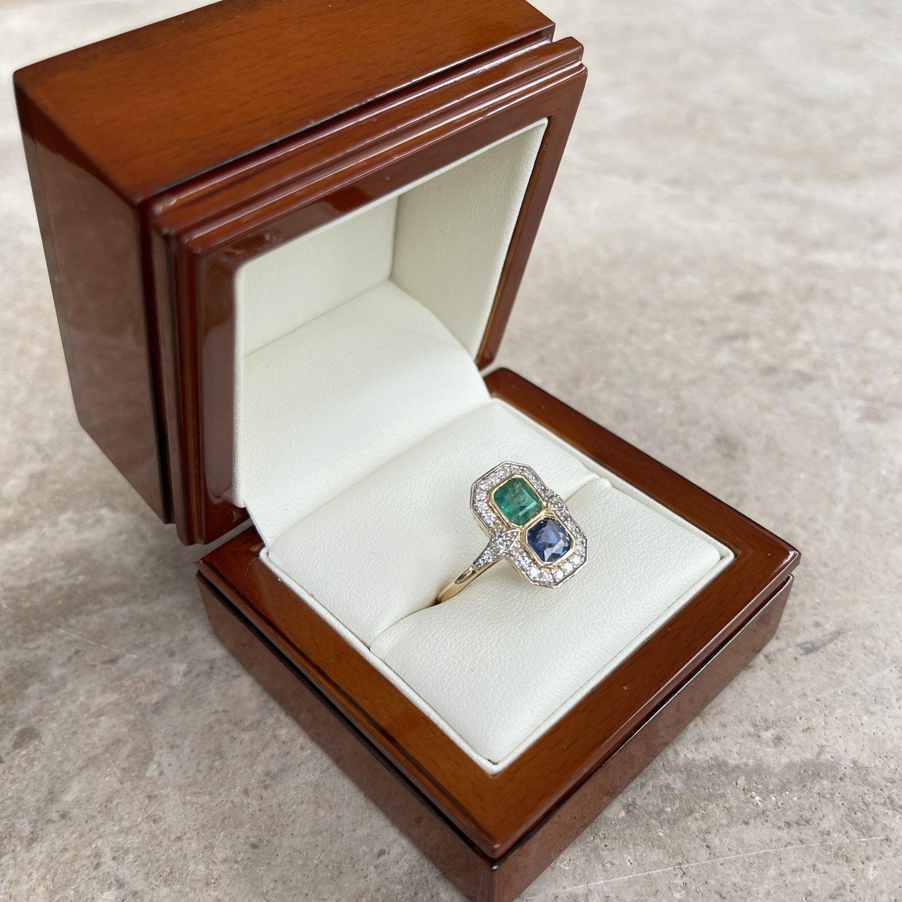 For Sale:  18ct Yellow Gold Emerald and Sapphire Diamond Ring 9