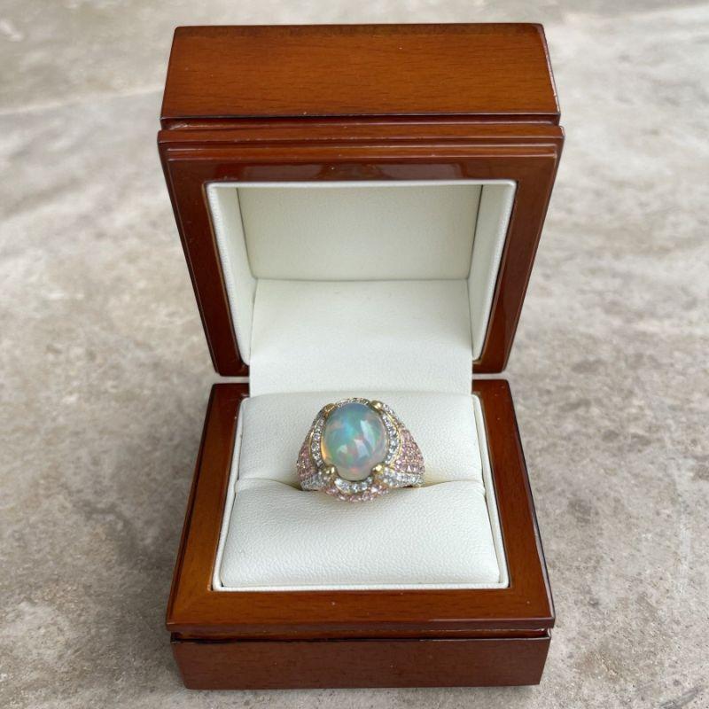For Sale:  18ct Yellow Gold Opal, Sapphire and Diamond Ring 9