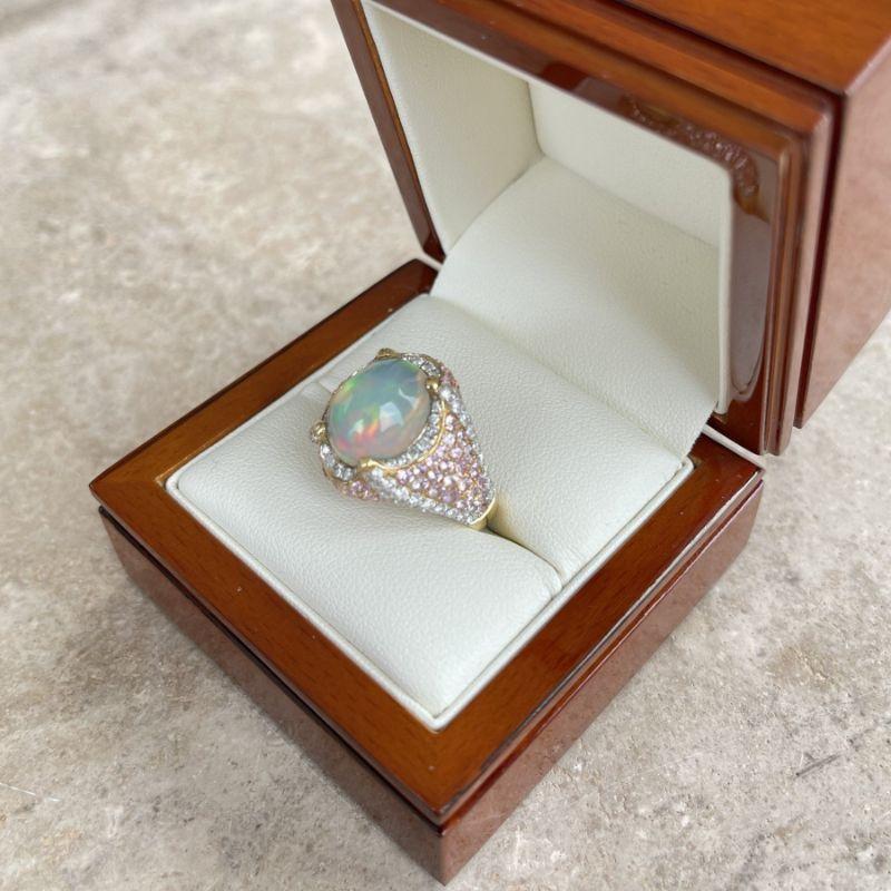 For Sale:  18ct Yellow Gold Opal, Sapphire and Diamond Ring 11