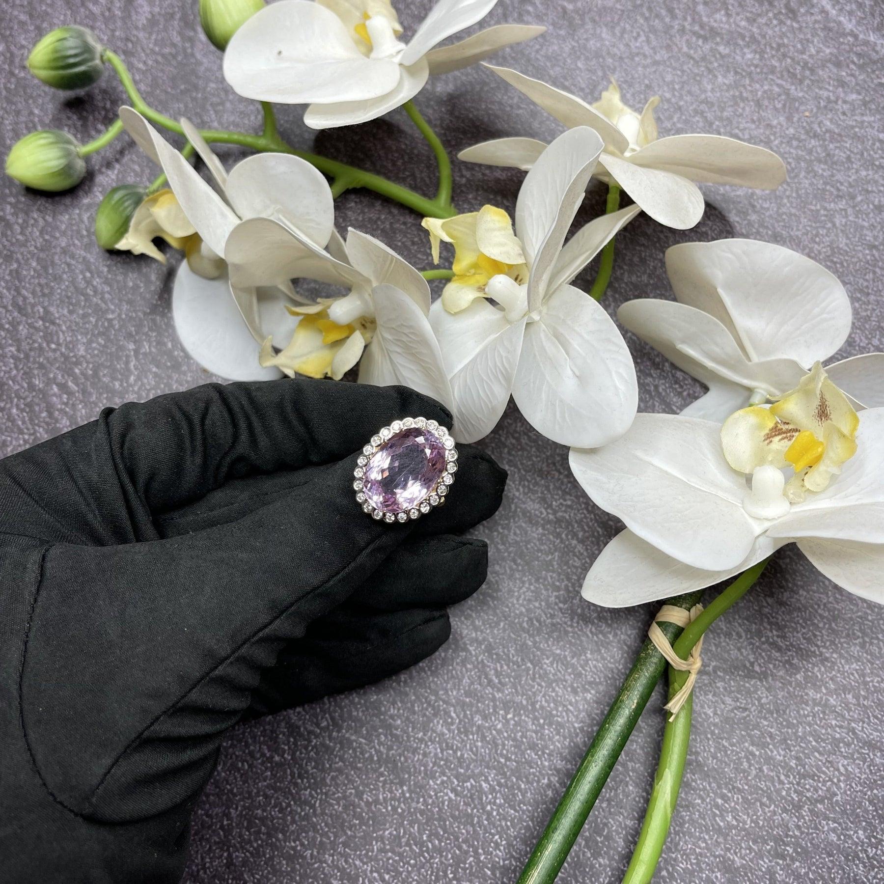 For Sale:  18ct Yellow Gold Pink Violet Kunzite Spodumene and Diamond Ring 6