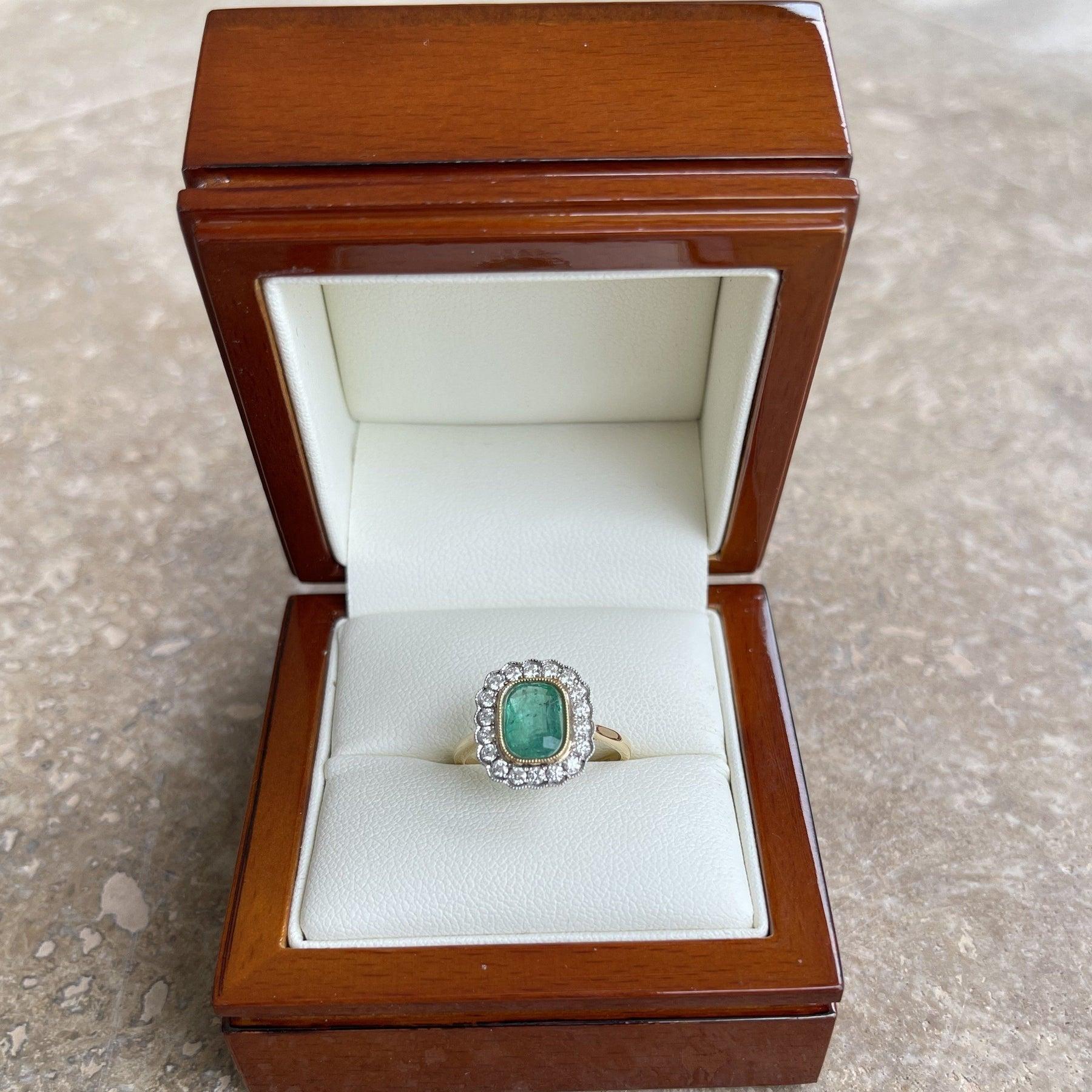 For Sale:  18ct Yellow Gold Ring with 1.40ct Emerald and Diamond 6