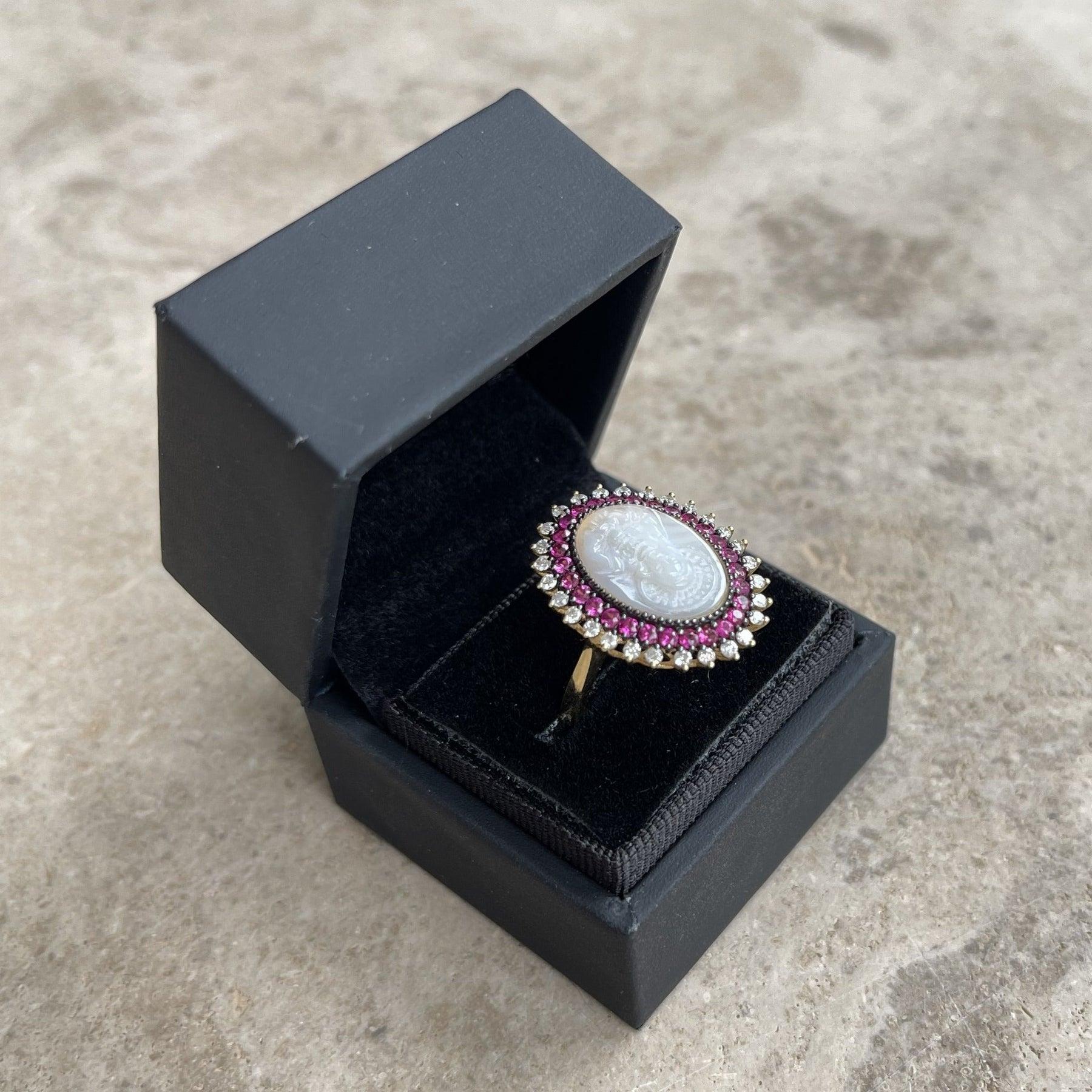 For Sale:  18ct Yellow Gold Ruby and Diamond Ring 4