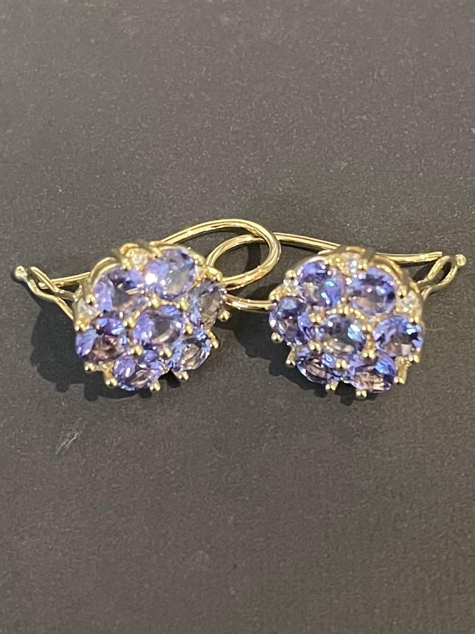 Boucles d'oreilles Imperial Jewels en or jaune 18 carats, tanzanite et diamants en vente 1
