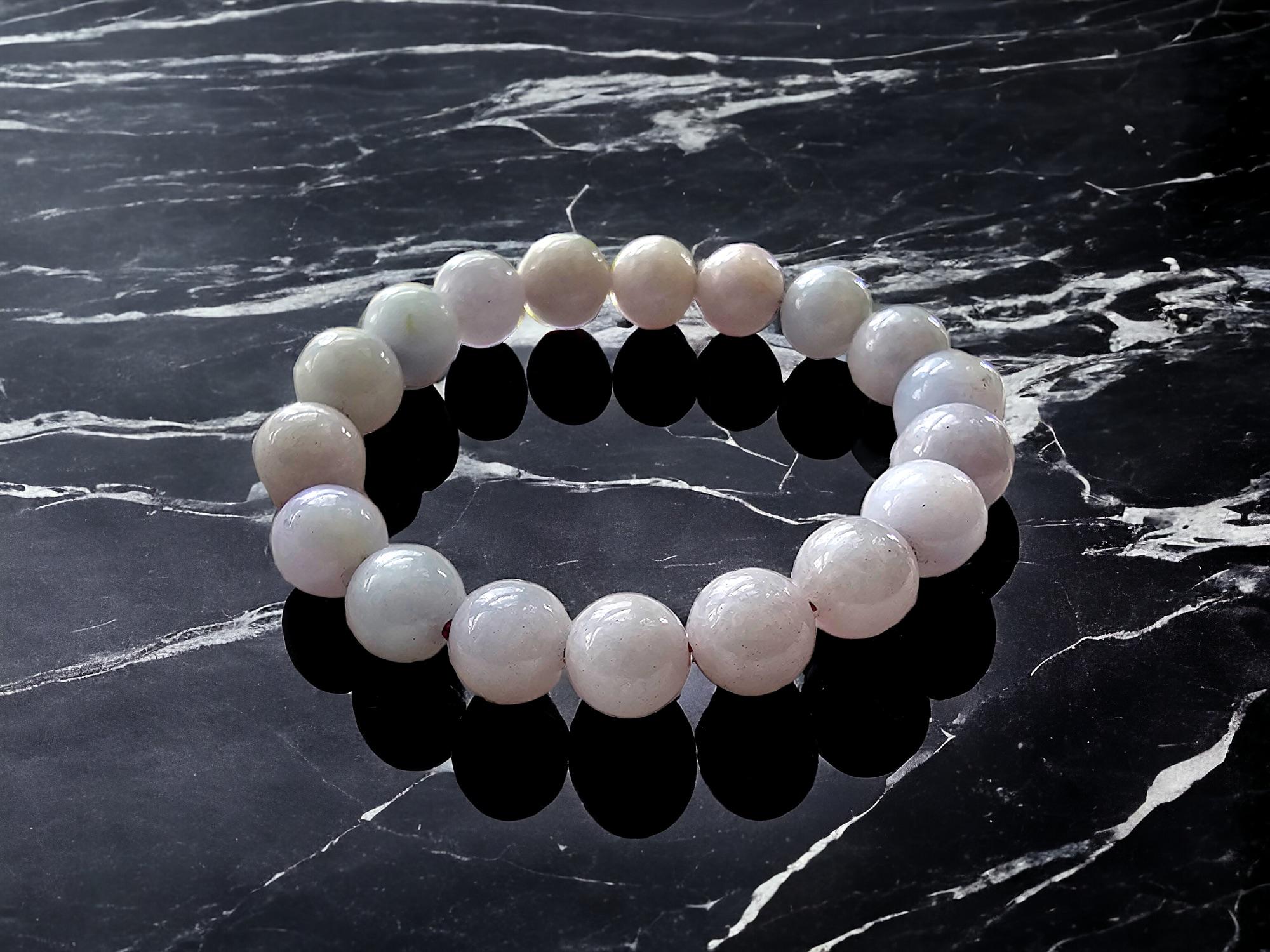 Taille pampille Bracelet de perles A-Jade birman impérial lavande (10,5 mm chacune x 18 perles) 06005 en vente