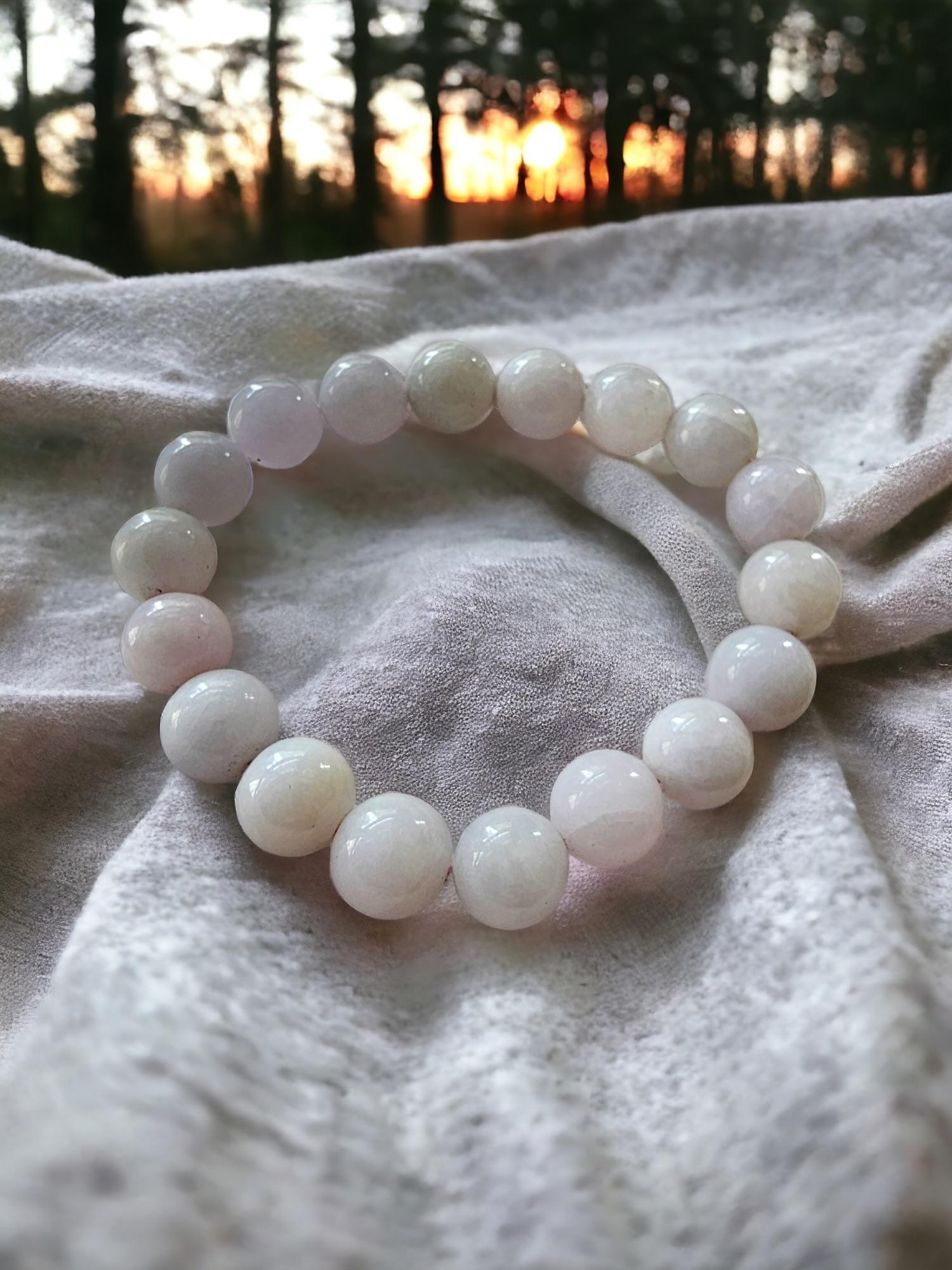 Women's or Men's Imperial Lavender Burmese A-Jade Beaded Bracelet (10mm Each x 18 beads) 06003 For Sale