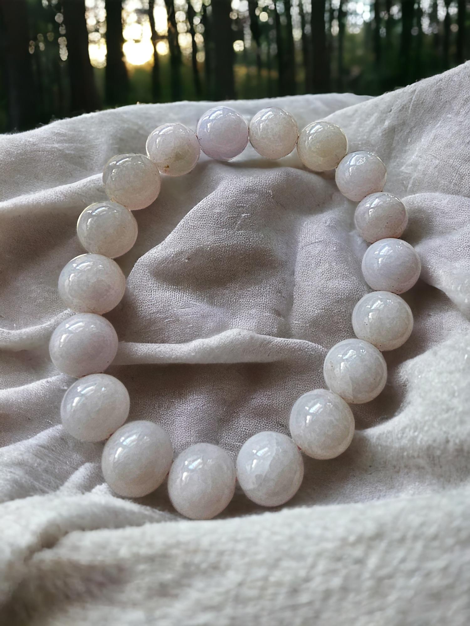 Bracelet de perles A-Jade birman impérial lavande (11 mm chacune x 18 perles) 06004  Neuf - En vente à Kowloon, HK