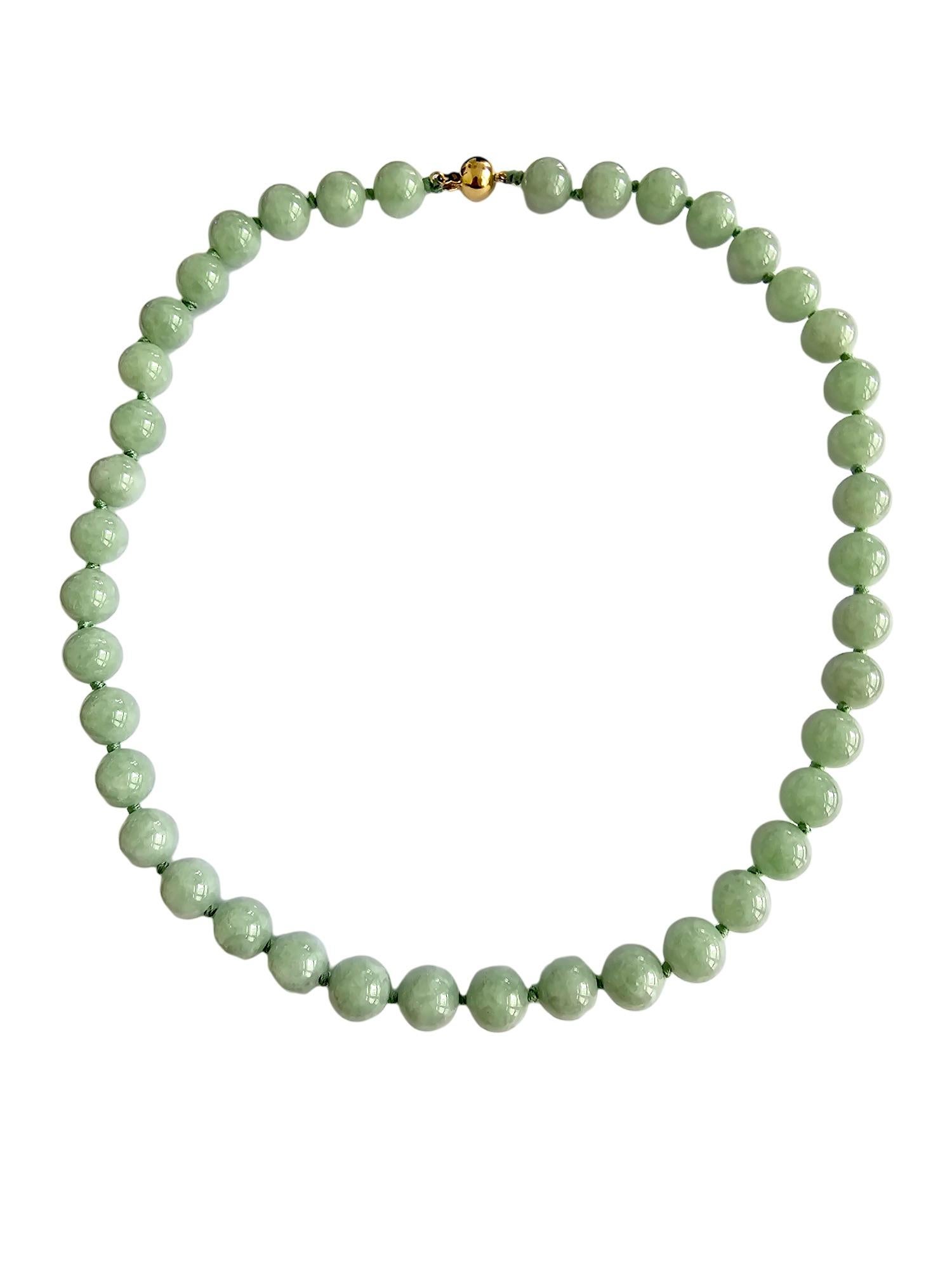 Women's or Men's Imperial Long Burmese A-Jade Beaded Necklace (10mm Each x 42 beads) 10002 For Sale