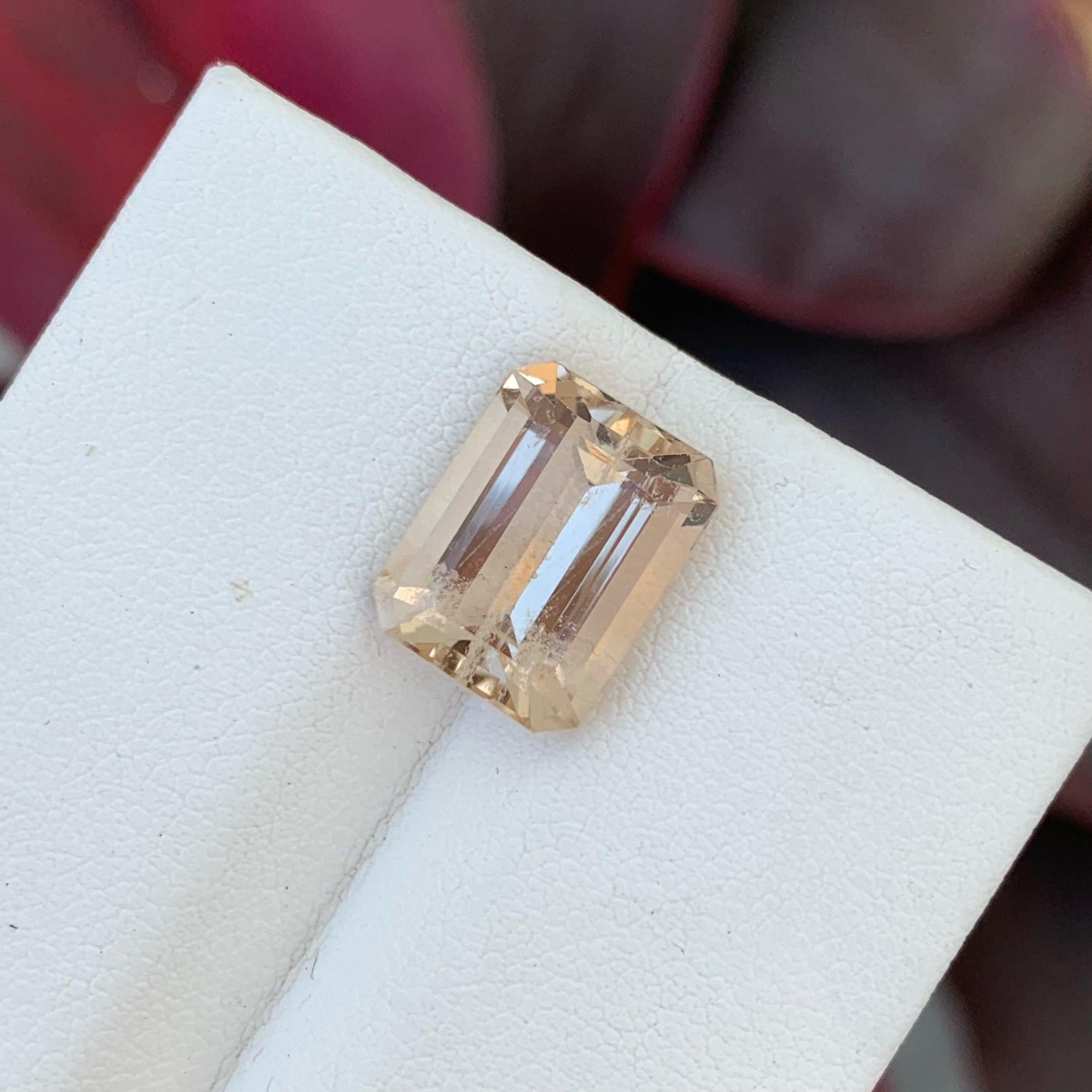 Taille émeraude Topaze naturelle impériale pour bague 7,15 carats, topaze non sertie pour utilisation de bijoux en vente