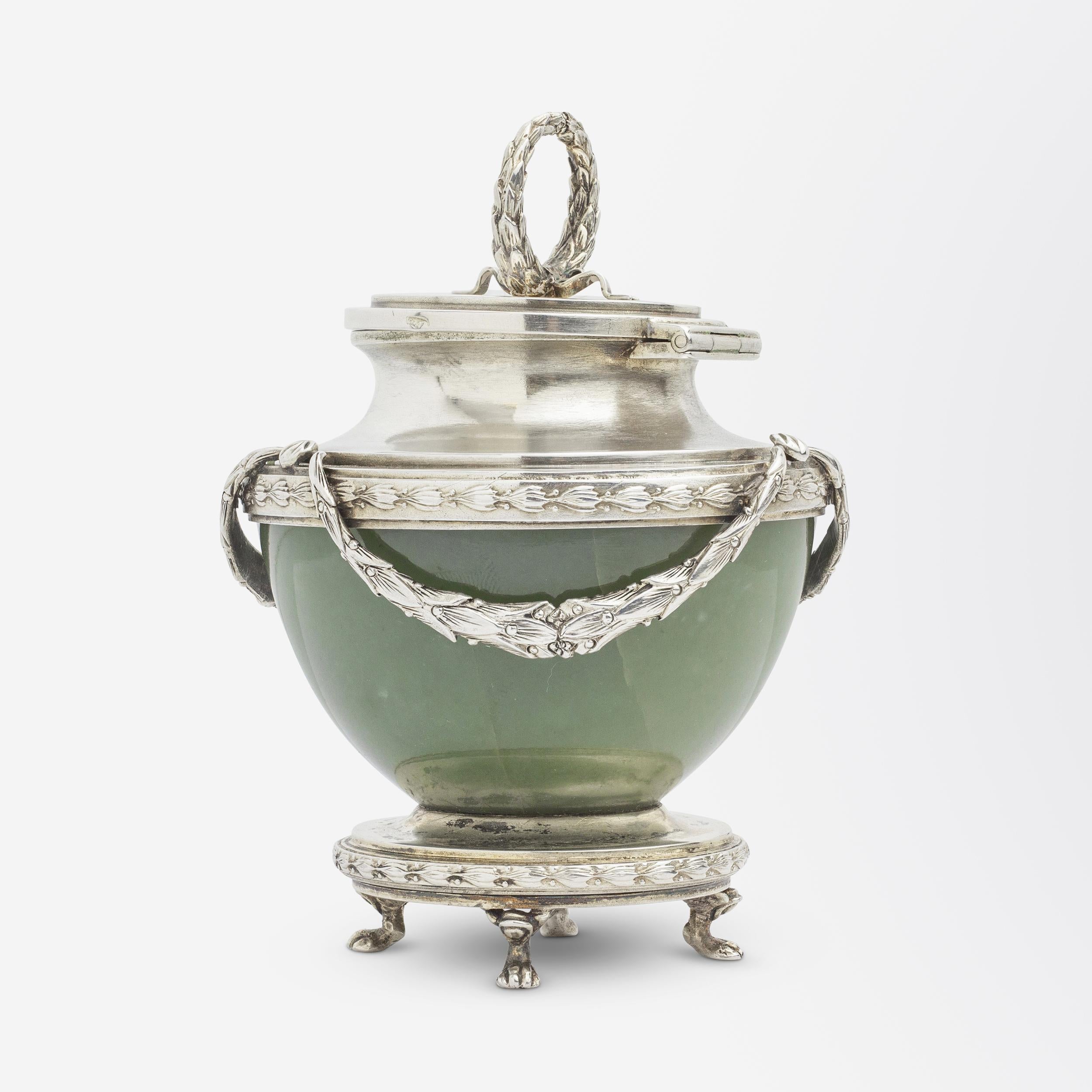 Imperial Period Faberge Bowenite and Silver-Gilt Inkwell For Sale 1