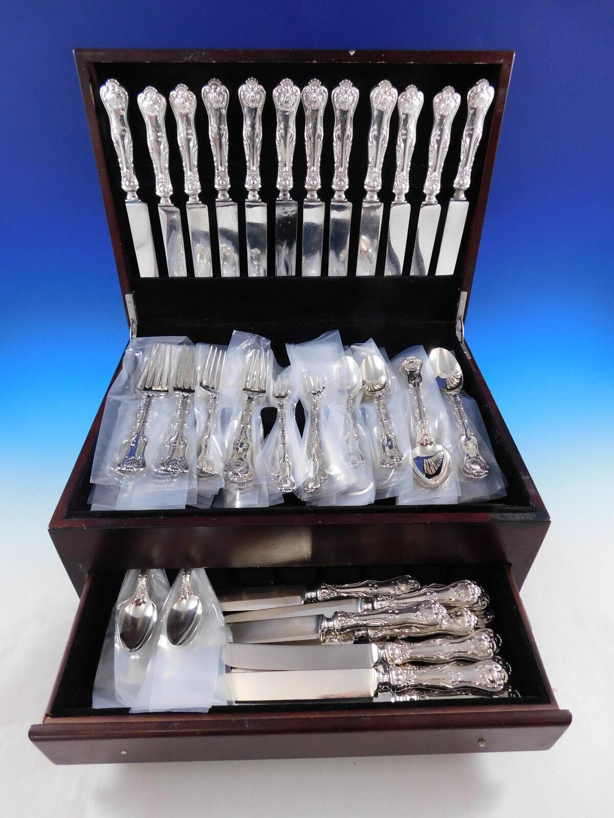 Service de couverts en argent sterling Imperial Queen by Whiting pour le dîner et le déjeuner avec motif classique de coquillages - 96 pièces. Cet ensemble comprend :

12 Couteaux de table, 9 1/2
12 fourchettes pour le dîner, 7 5/8