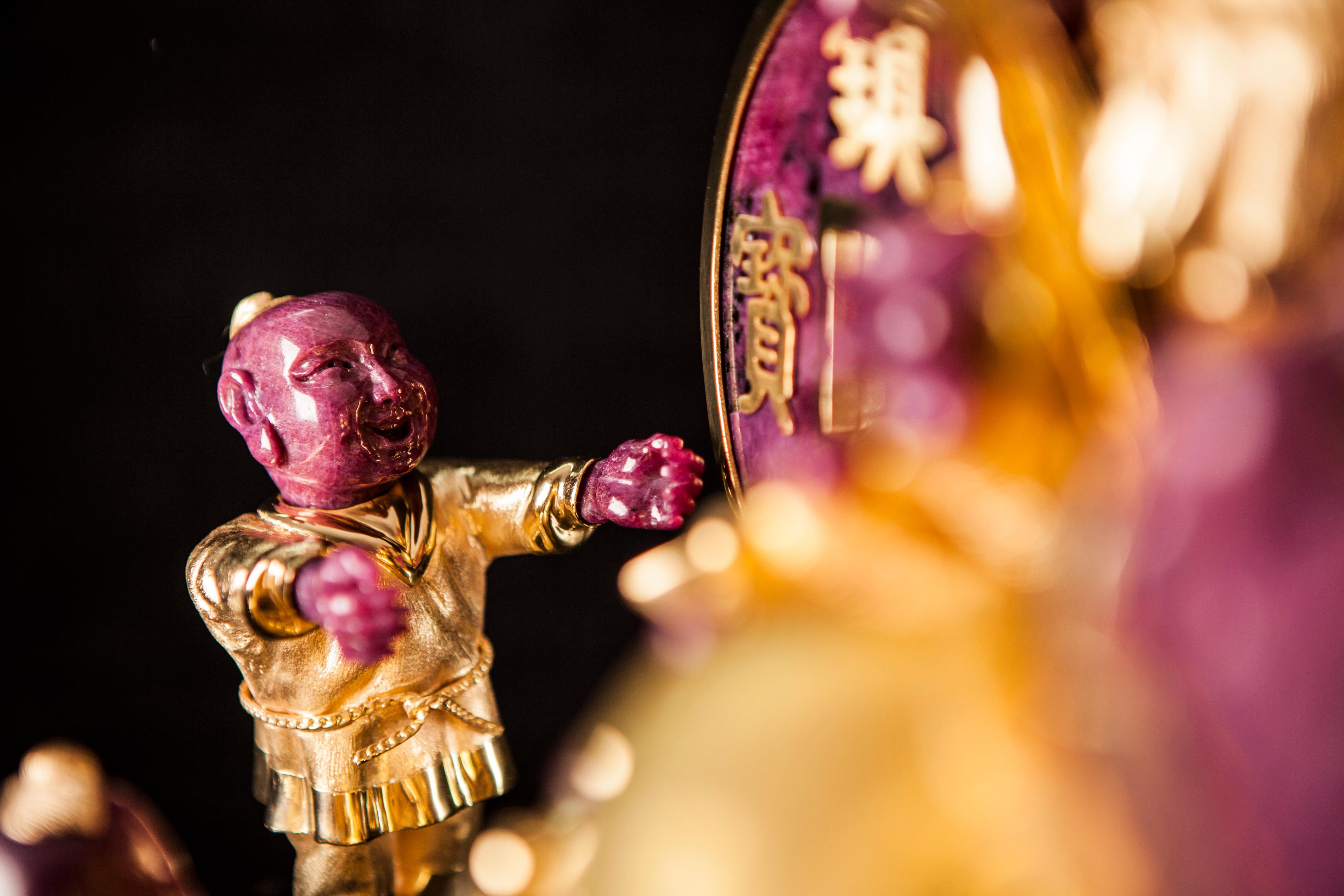 Imperial Gold Buddha ridente con bambini Massive Ruby Carved & Gold Vermeil in vendita 8