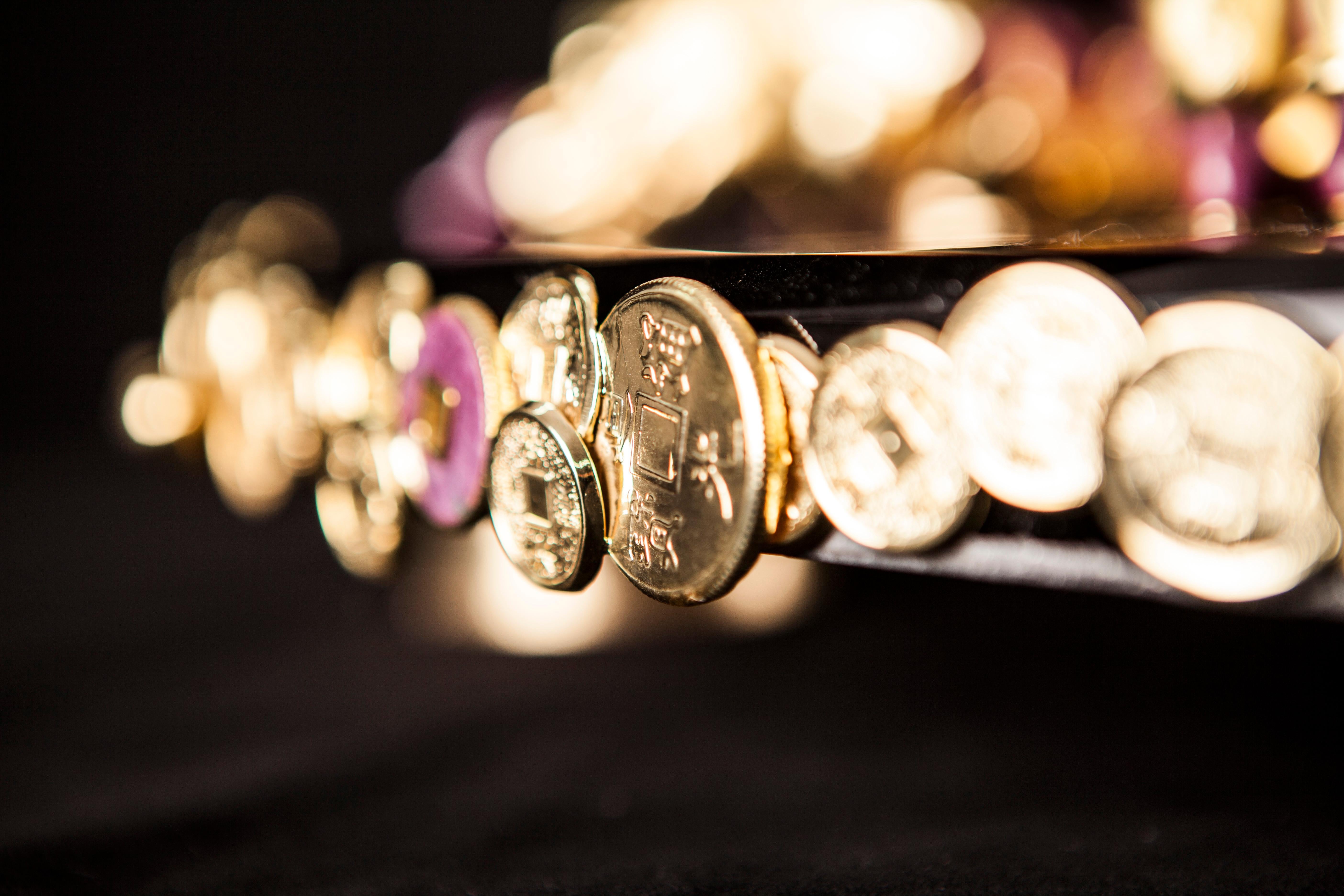 Imperial Gold Buddha ridente con bambini Massive Ruby Carved & Gold Vermeil In condizioni ottime in vendita a Tarzana, CA