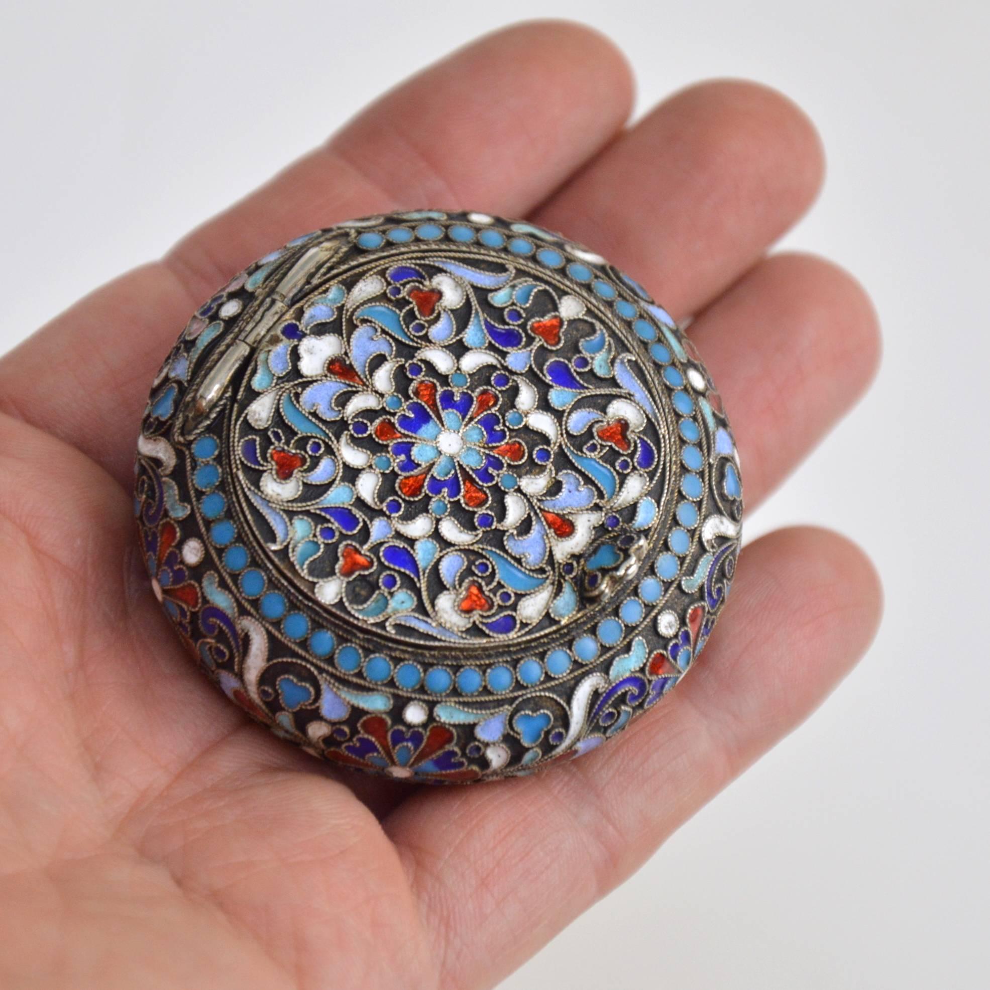 Imperial Russian Cloisonné Enamel and Gilt Silver Box Moscow, 19th Century 1