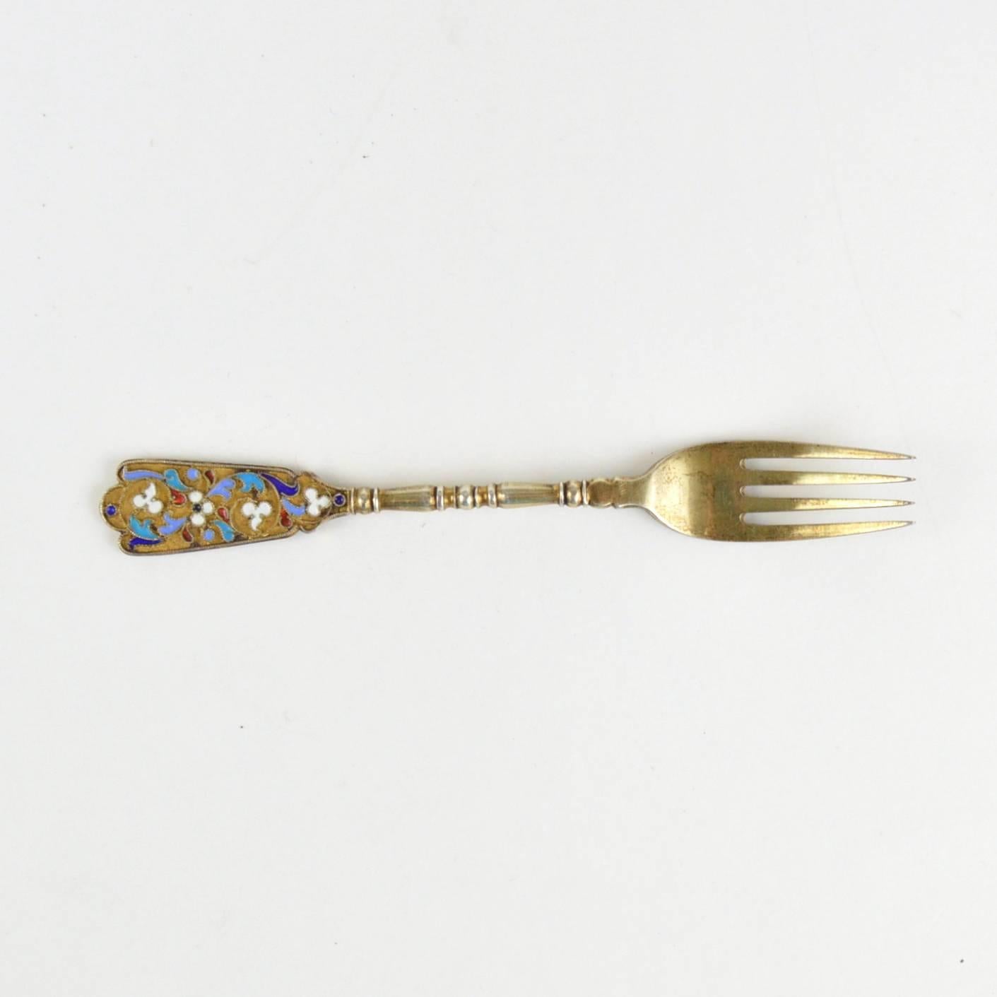 Cloissoné Imperial Russian Cloisonné Enamel and Gilt Silver Fork Moscow, 19th Century For Sale