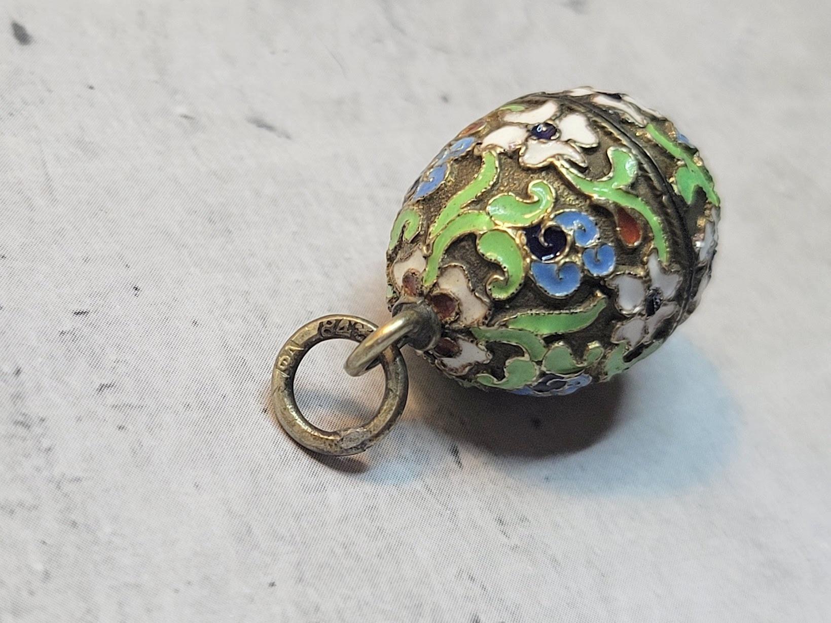 Colgante de huevo de esmalte cloisonné ruso imperial, maestro Feodor Afanasiev en venta 2