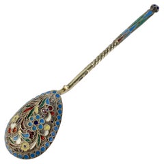 Cucchiaio da tè / Kvosh in argento imperiale russo e smalto cloisonne di Eros Samoschin