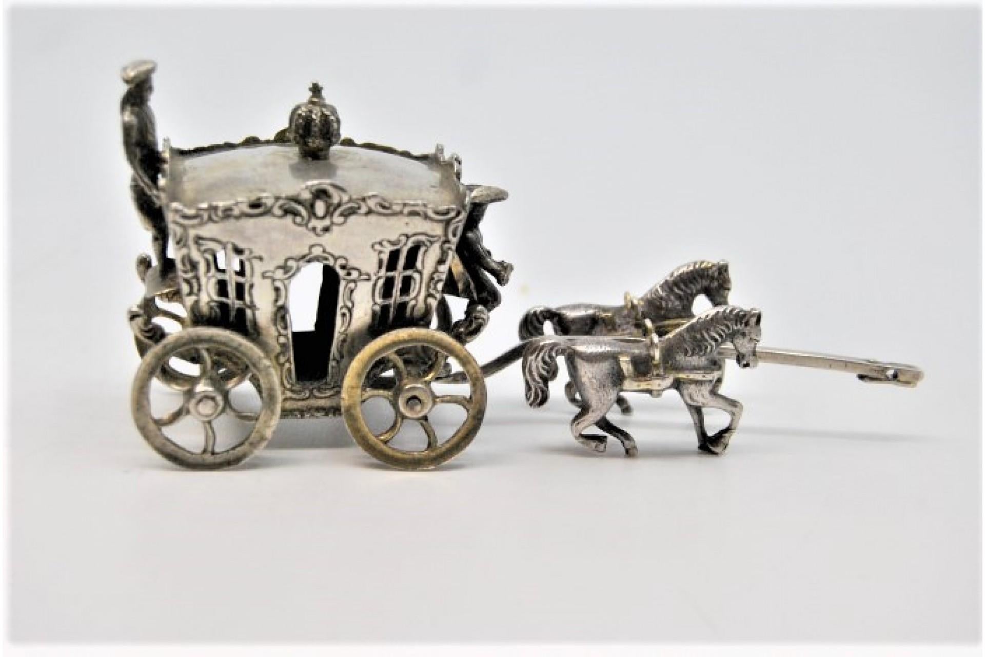 20ième siècle Imperial silver carriage pulled by six horses en vente