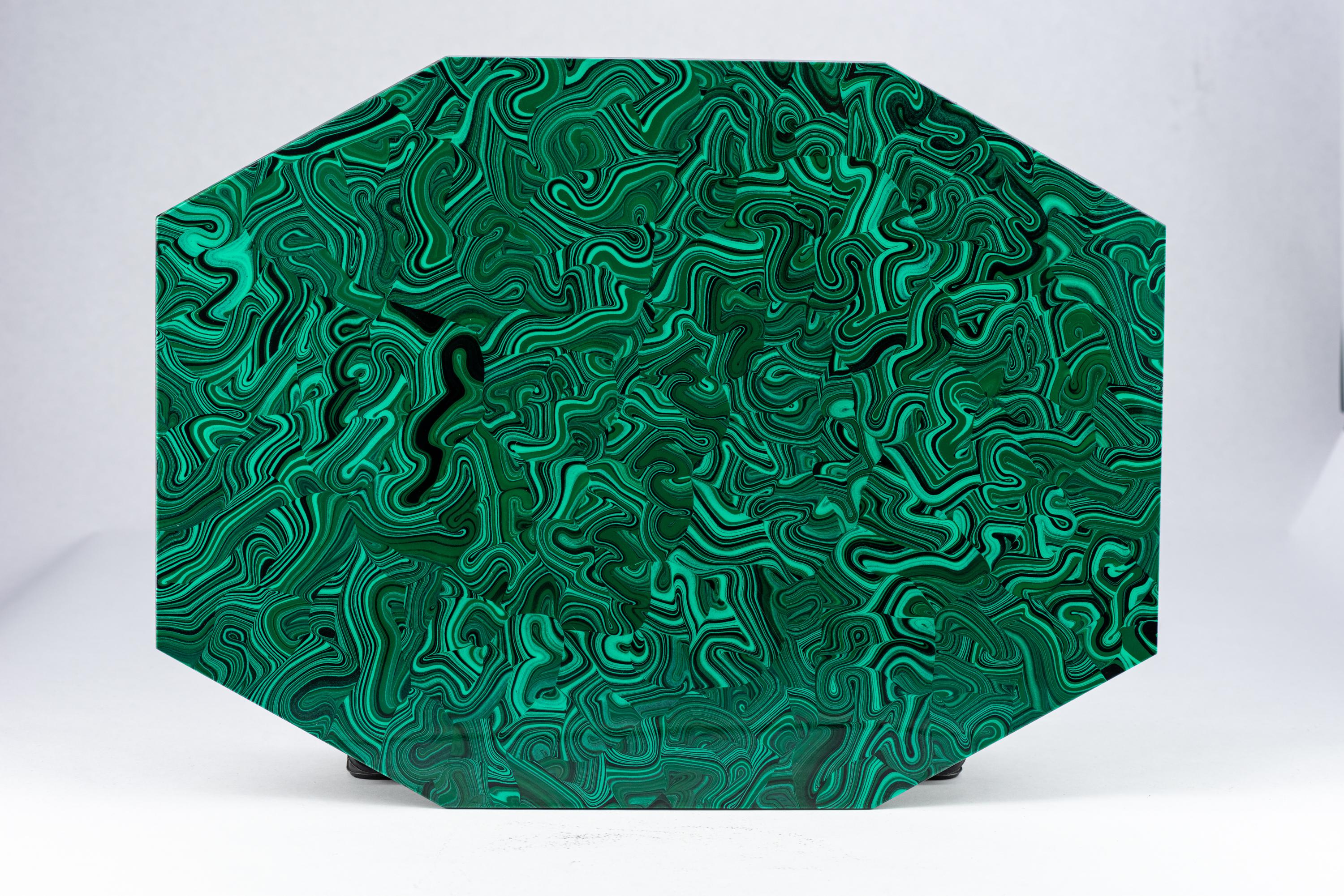 Lot de 10 sets de tapis de table en fausse malachite de pierre impériale, acrylique, signés Bon état - En vente à New York, NY