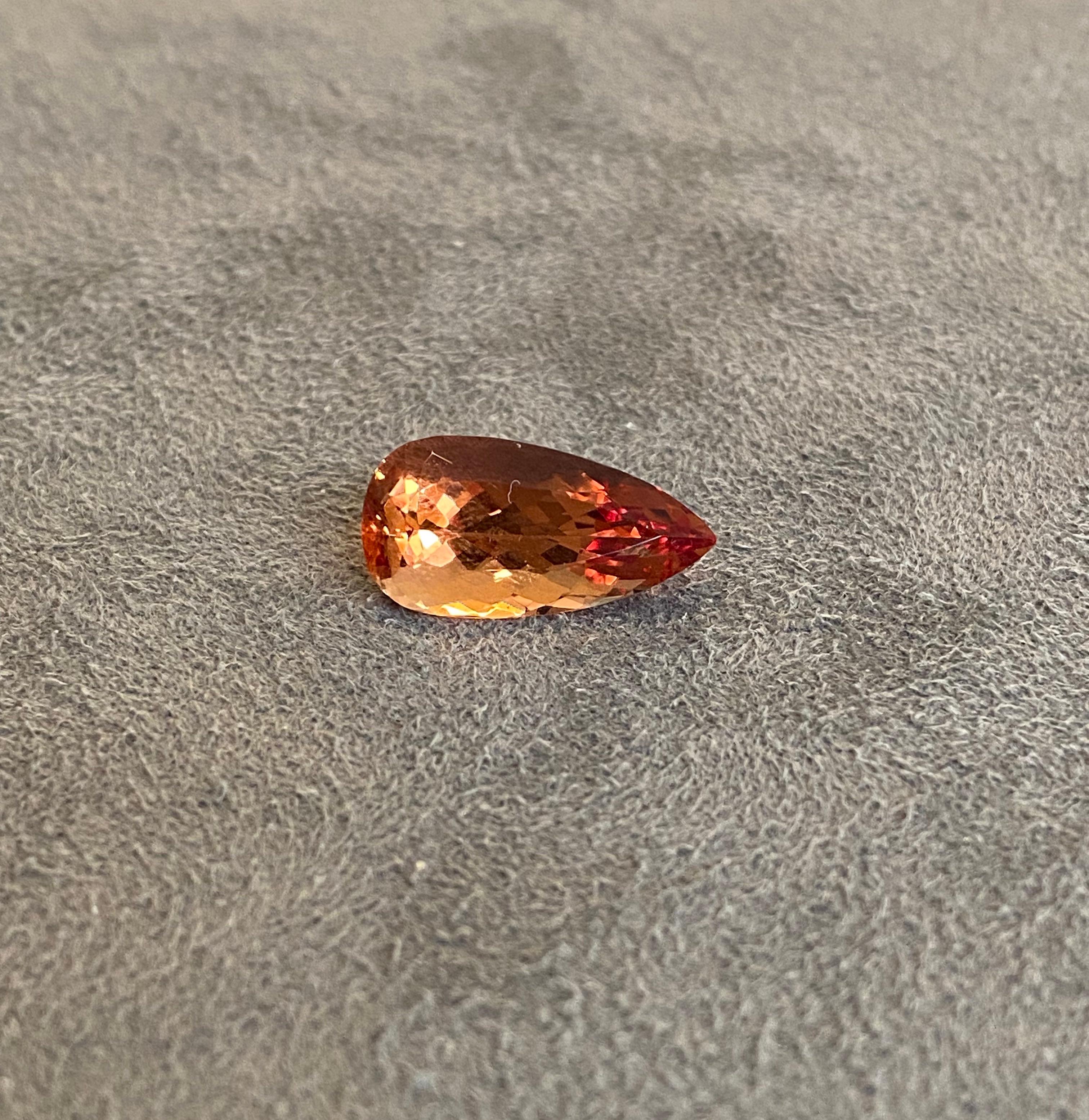 Imperial Topaz 9.52 ct In Excellent Condition For Sale In Genève, CH
