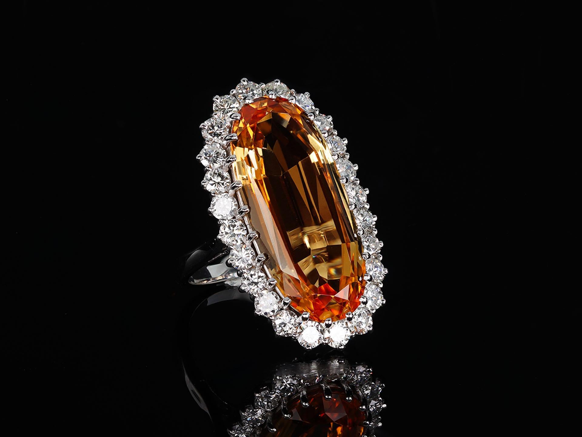 Imperial Topas und Diamant-Cluster-Ring, englisch, 1983. im Zustand „Gut“ im Angebot in London, GB