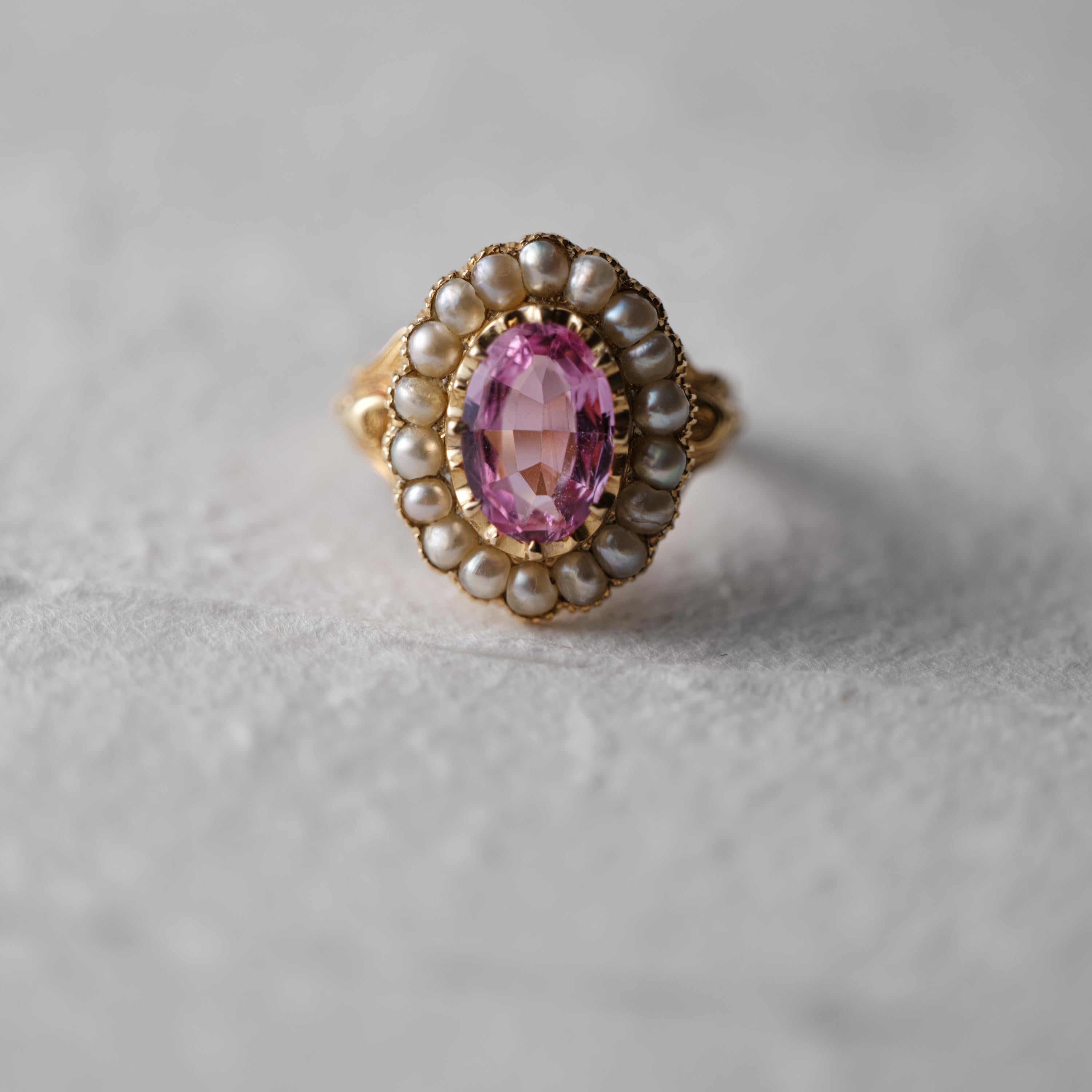 Imperial Topaz & Pearl Gold Ring Certified Untreated, London, 1843 Size 10.5 For Sale 3