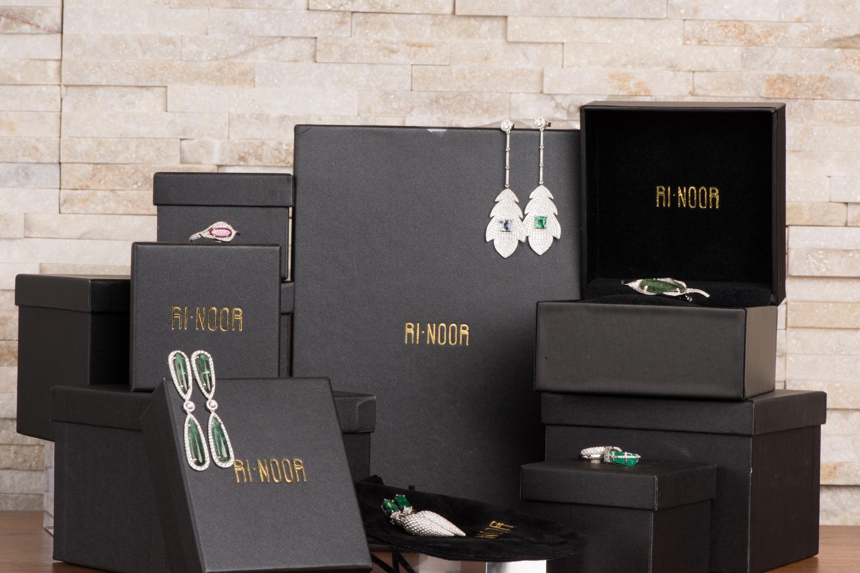 Statement-Ring mit kaiserlichem Topas, Rubinen, rosa Saphiren und Diamanten für Damen oder Herren im Angebot