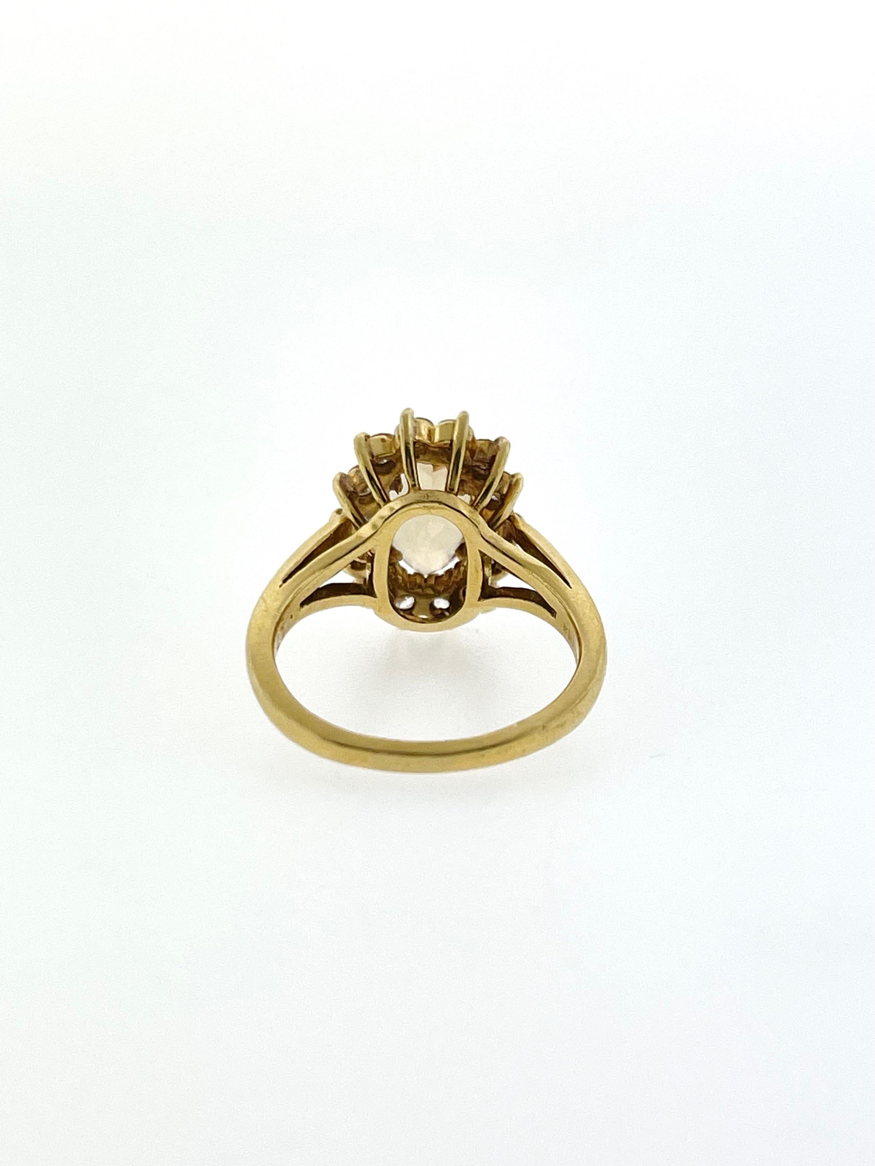 Imperial Topas mit Diamant-Halo-Ring  (Ovalschliff) im Angebot