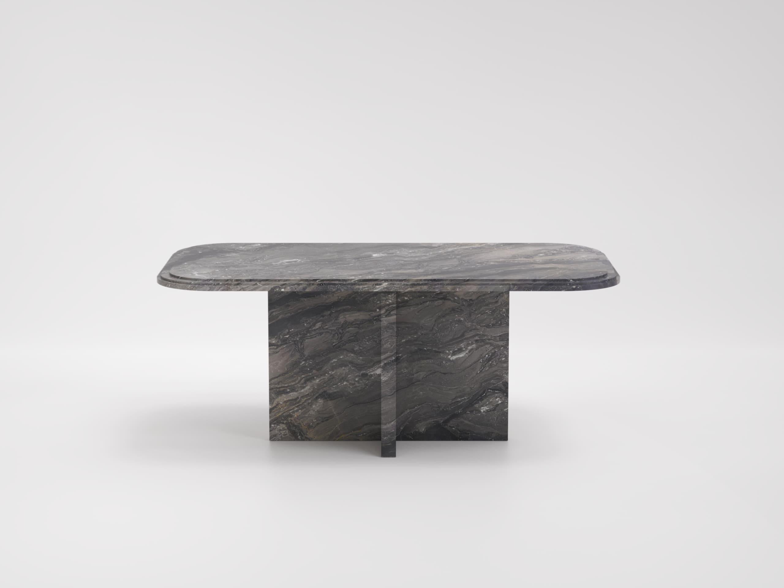 Der Imperium Small ist die kleinere Version unseres ikonischen skulpturalen Tisches, ideal für intime und elegante Räume. Mit den Maßen 185 x 105,4 cm bietet er Platz für bis zu 6 Personen und bewahrt dabei den imposanten und raffinierten Stil, der