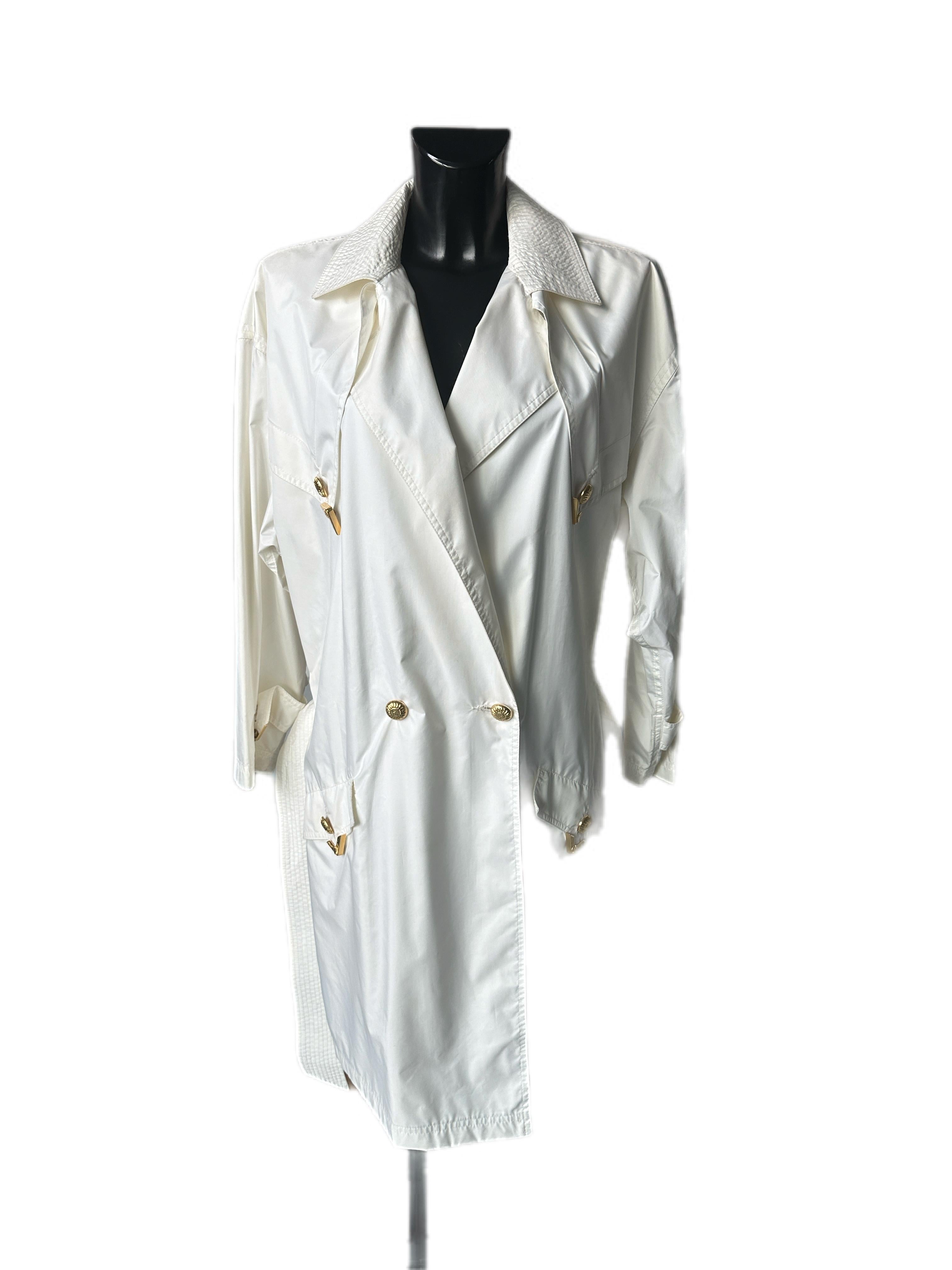 Versace sport short raincoat For Sale 4