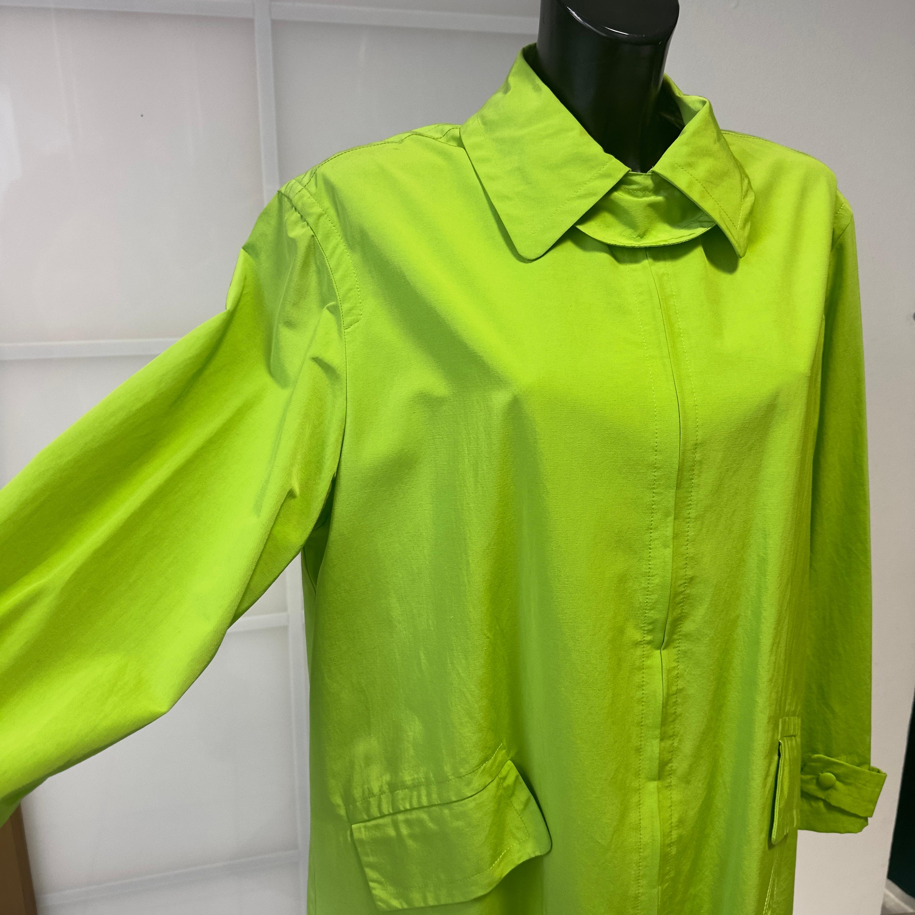 Impermeabile  Iceberg anni80 in perfette condizioni in vendita 3