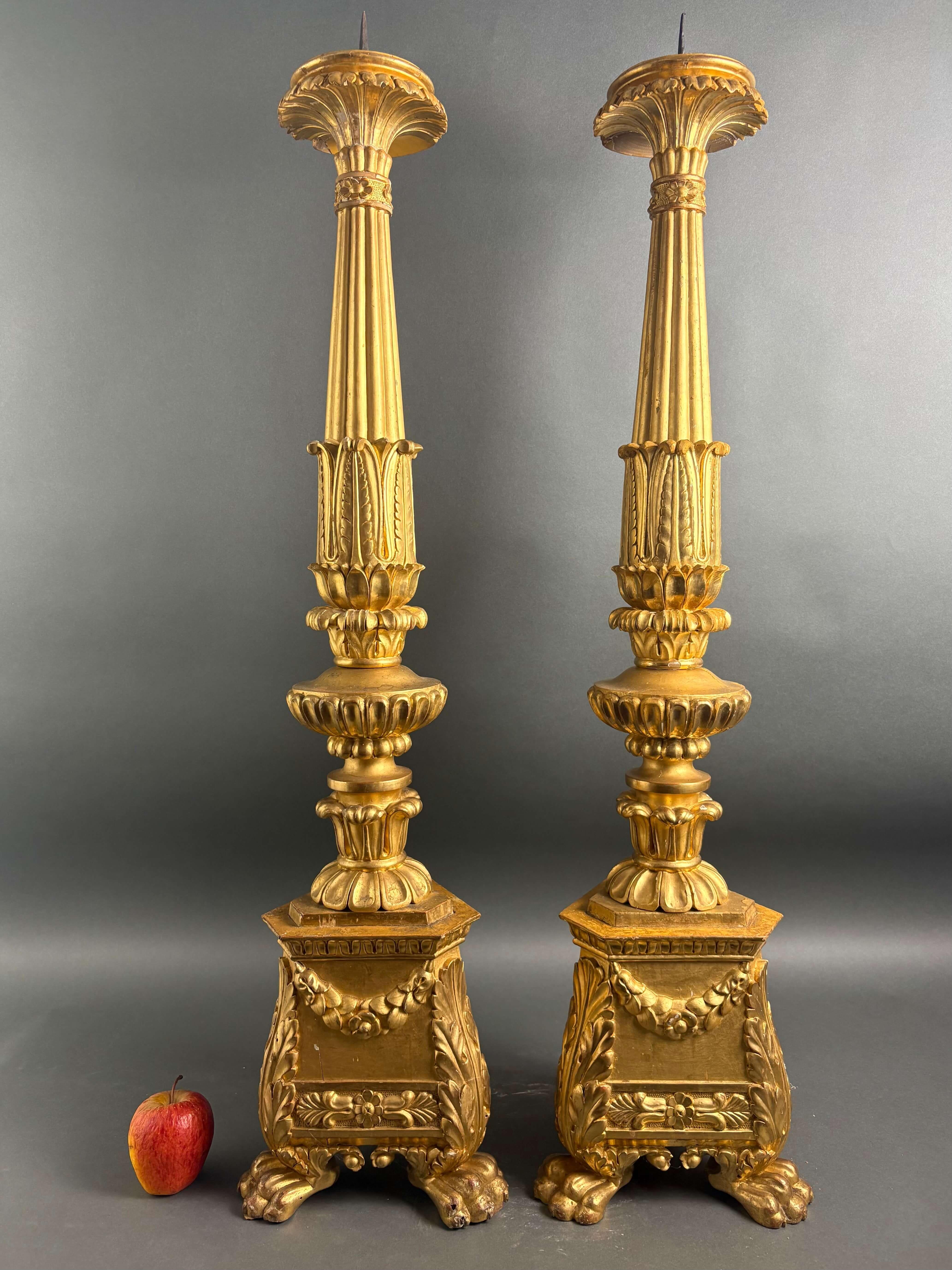 Imponente Coppia di Candelabri Portacero Legno Dorato XVIII secolo im Angebot 1