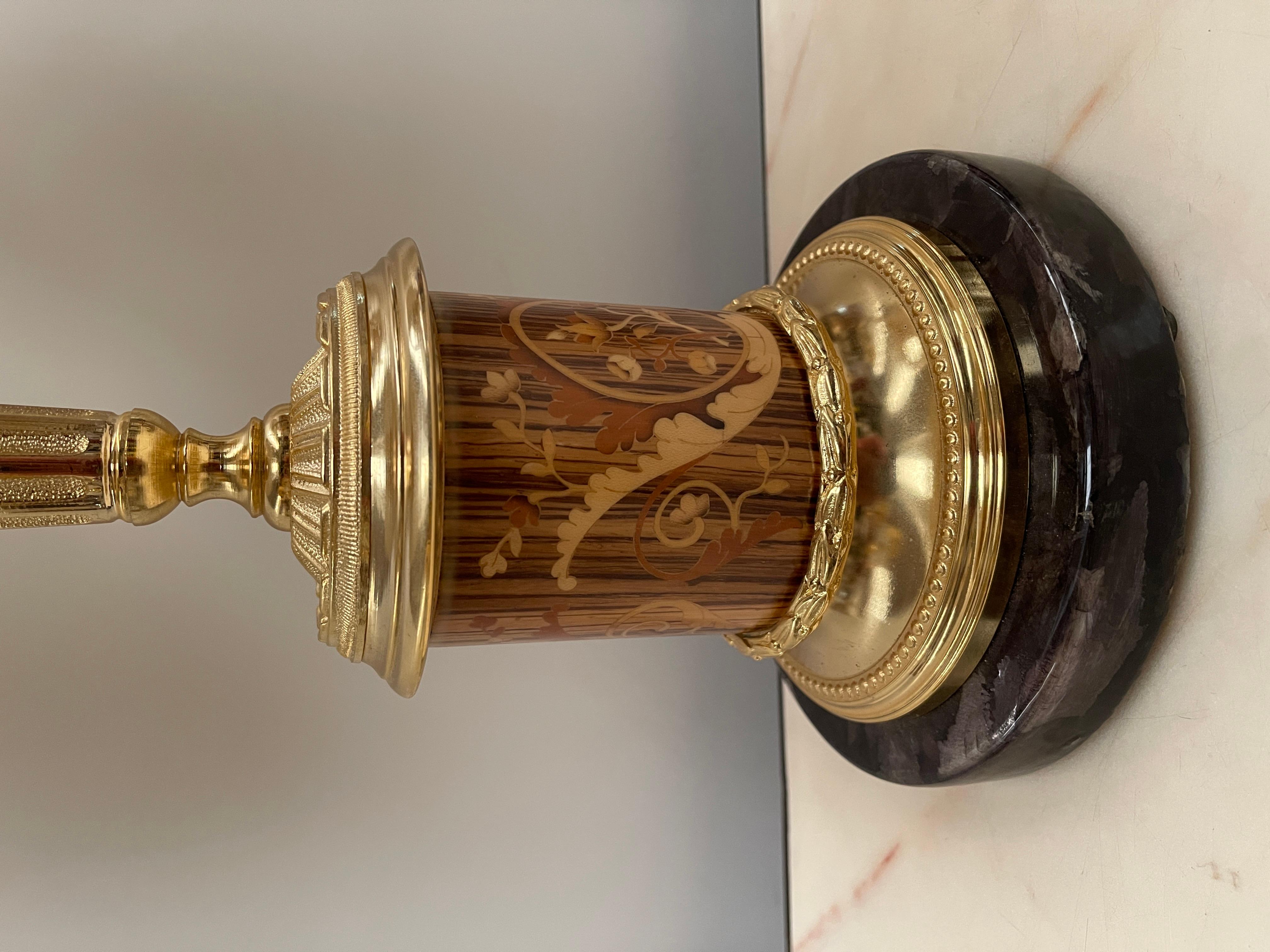 Art Nouveau Imponente coppia di lampade da tavolo in stile classico versailles, XX secolo in vendita