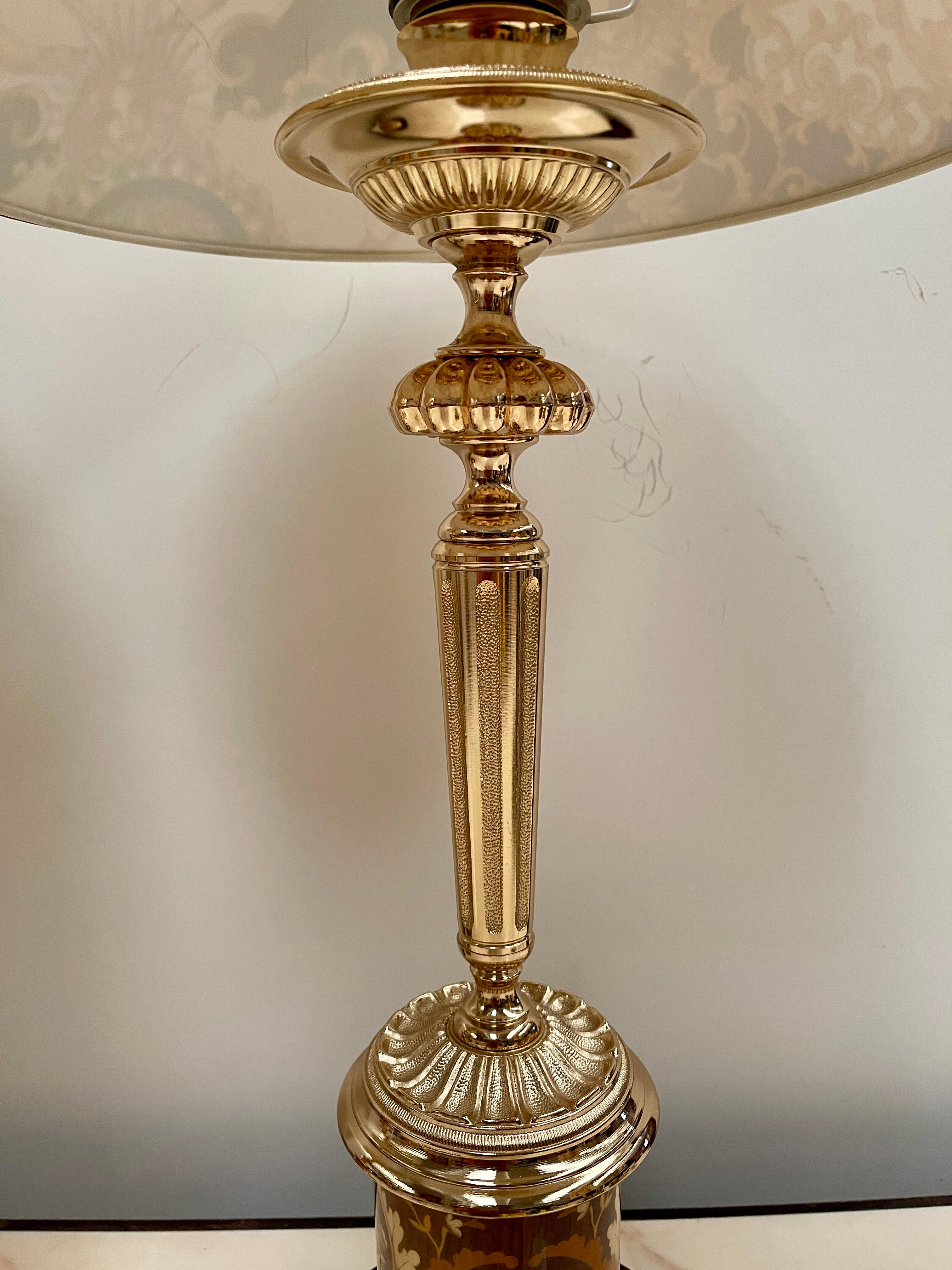 Italian Imponente coppia di lampade da tavolo in stile classico versailles, XX secolo in vendita