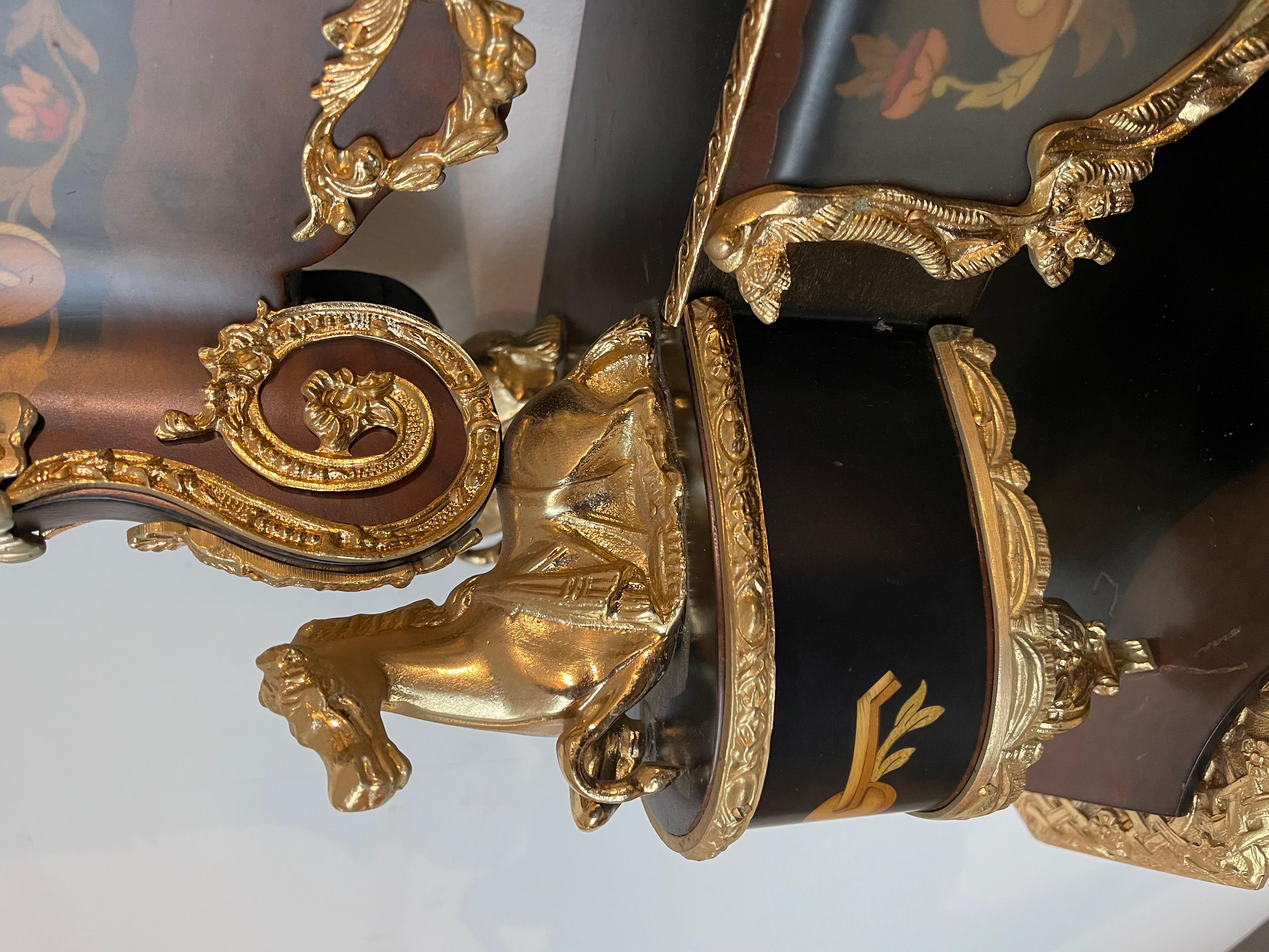 Imponente orologio a pendolo e console in stile francese secolo XX in vendita 6