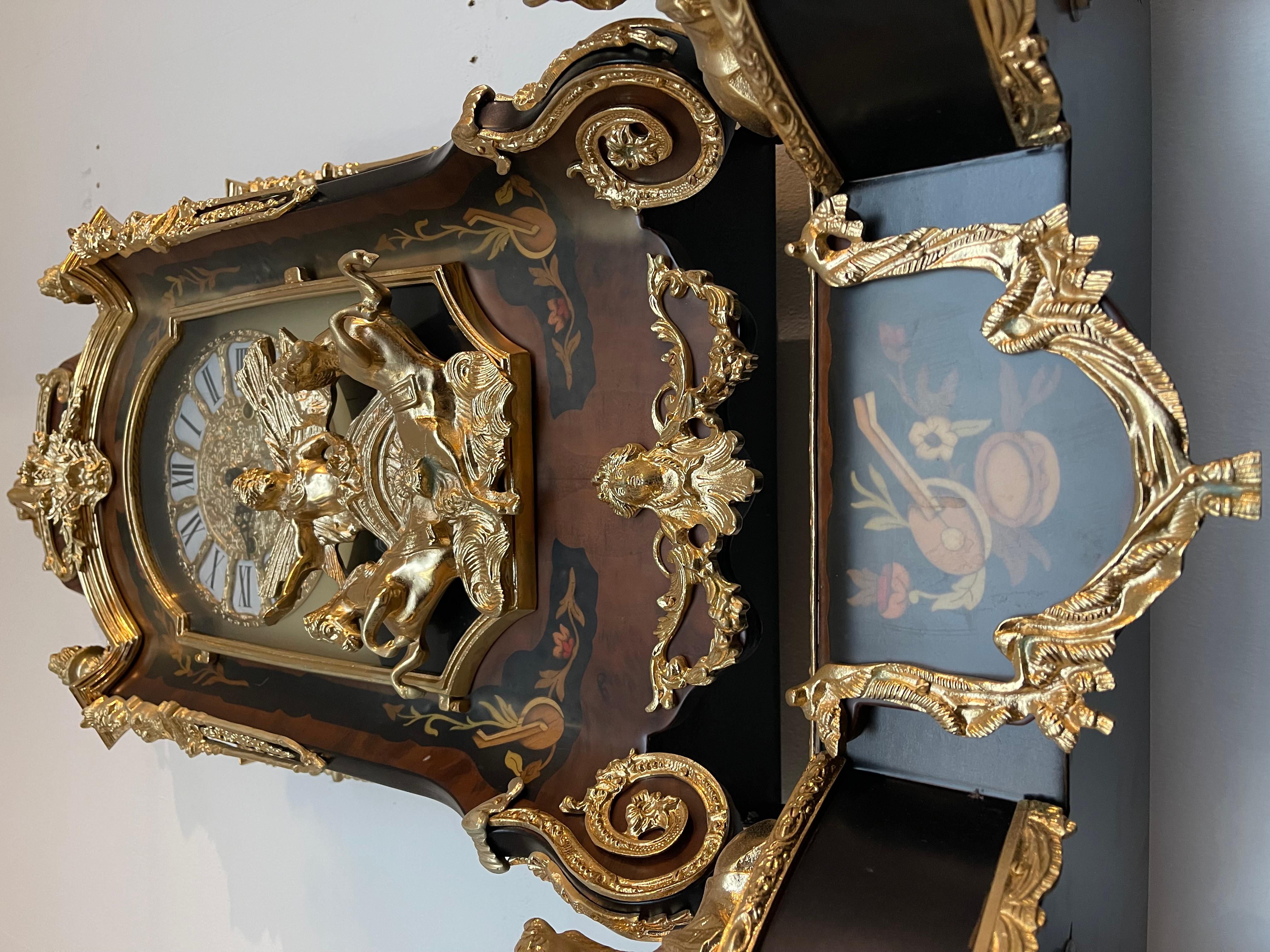 Imponente orologio a pendolo e console in stile francese secolo XX in vendita 10